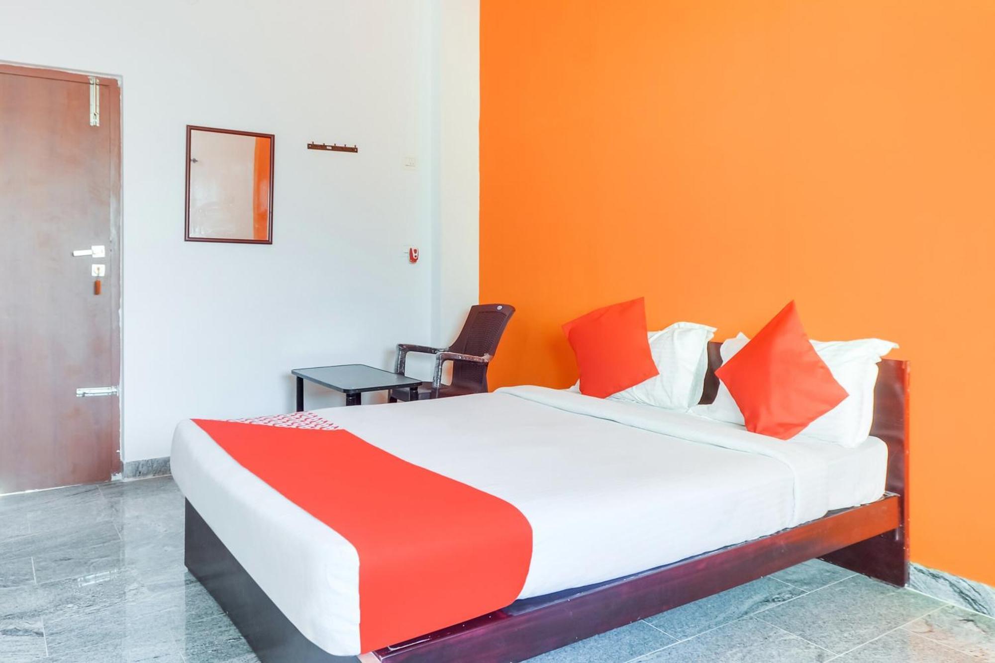 Flagship New Cresent Park Hotel 3*