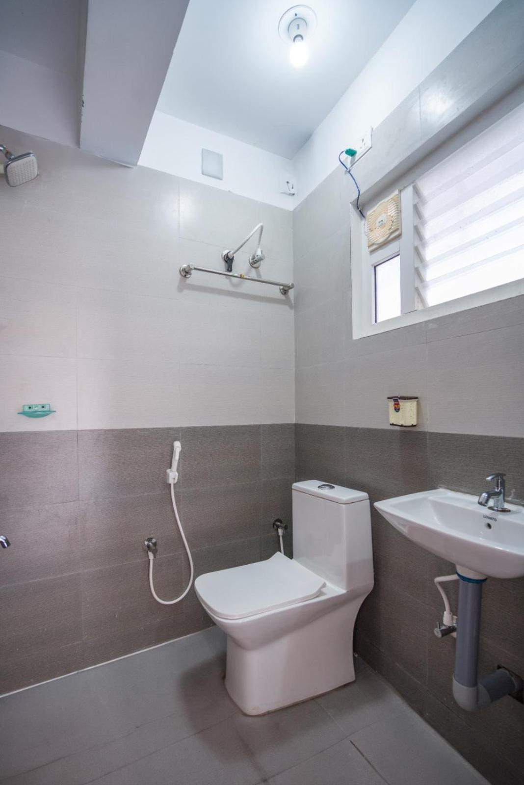 Apartamento Aafiya Lakeview *