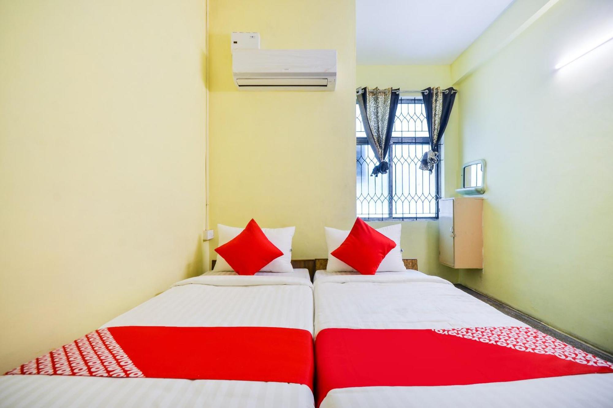 O Aruljothi Gandhipuram Bus Terminus Hotel