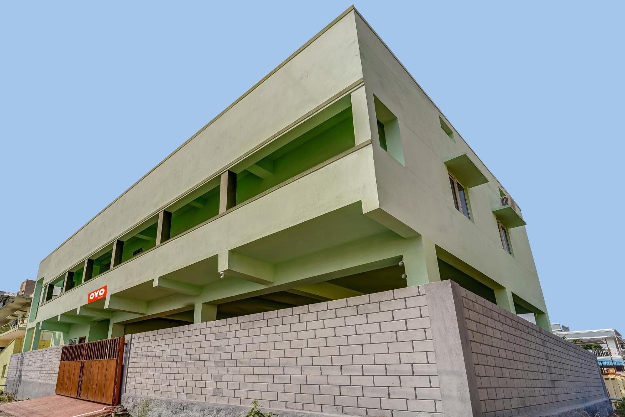 Hotel O Cruze Residency