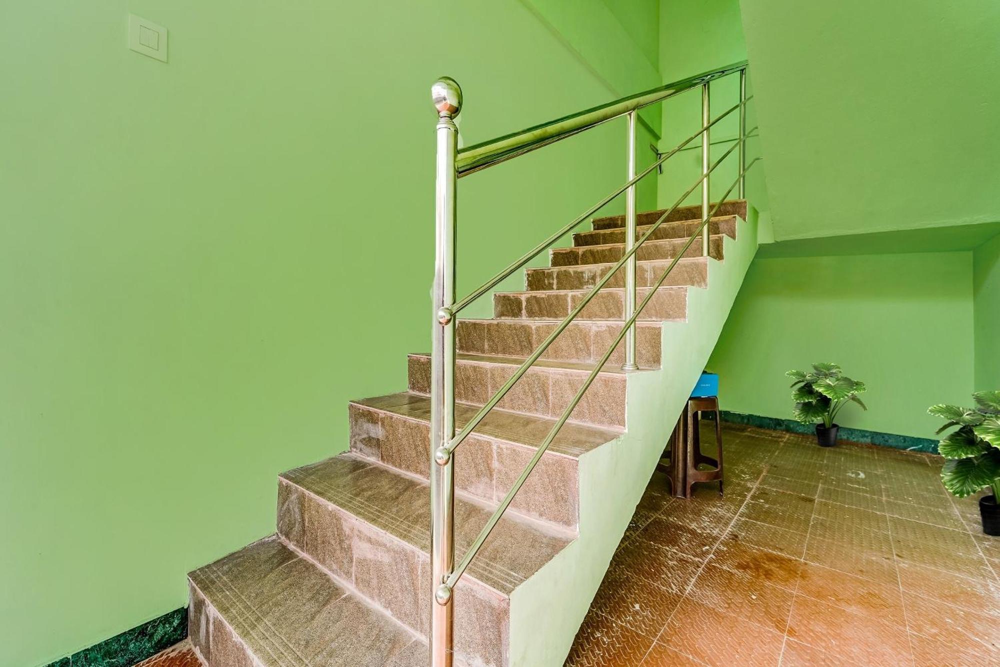 Hotel O Cruze Residency 3*
