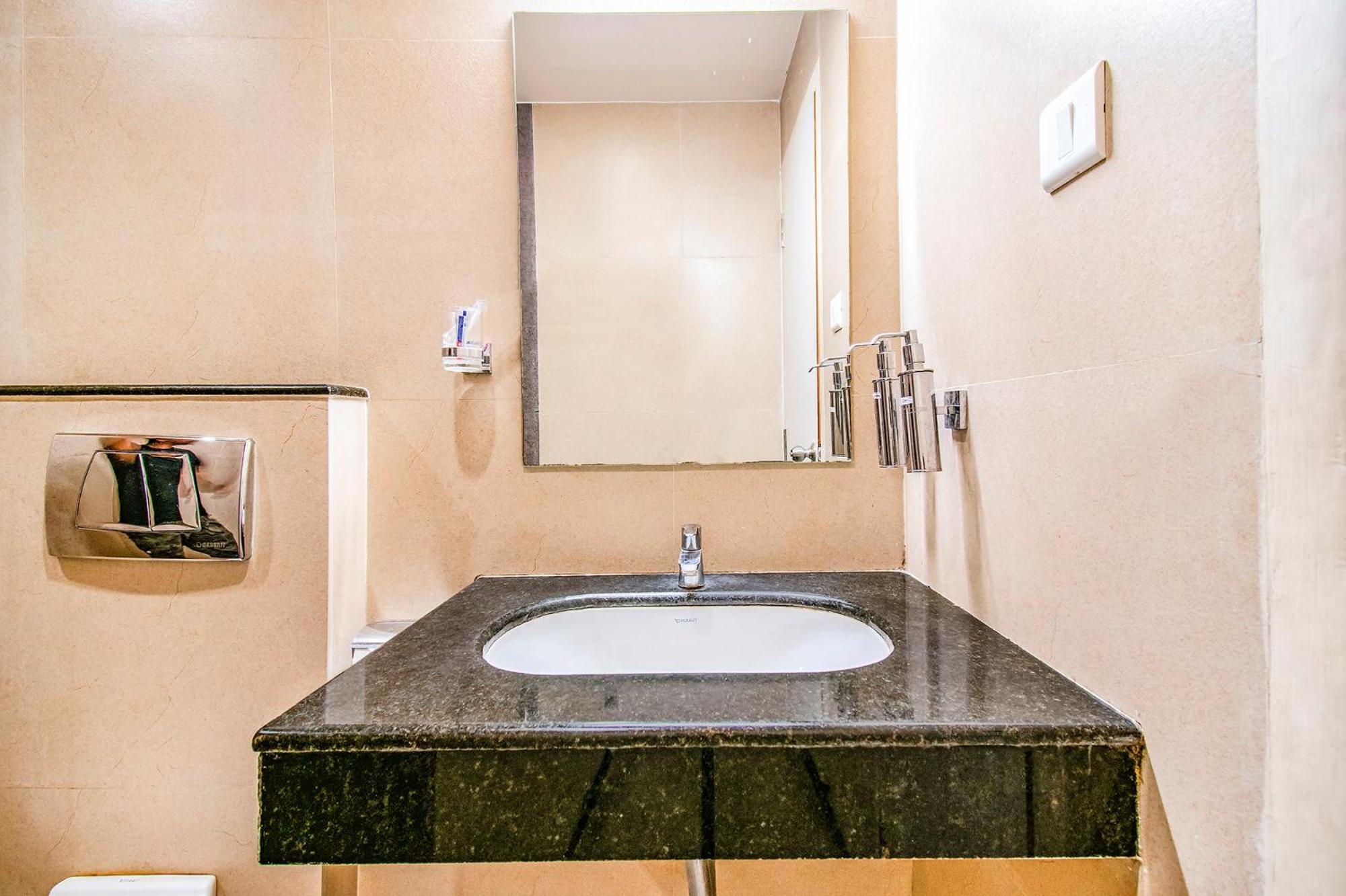 Fabhotel Prime Royal Castle Gandhipuram Coimbatore