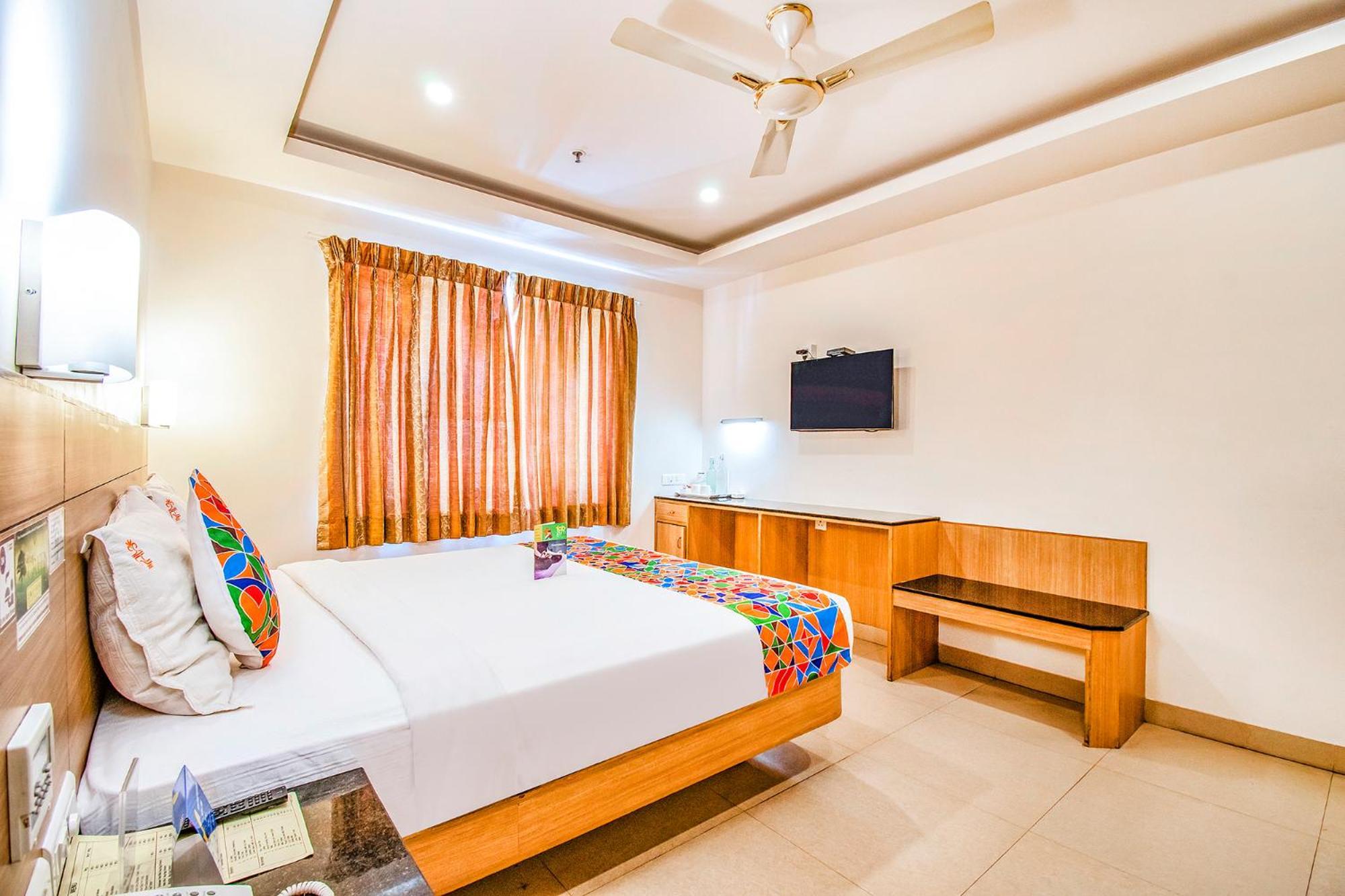 Fabhotel Prime Royal Castle Gandhipuram