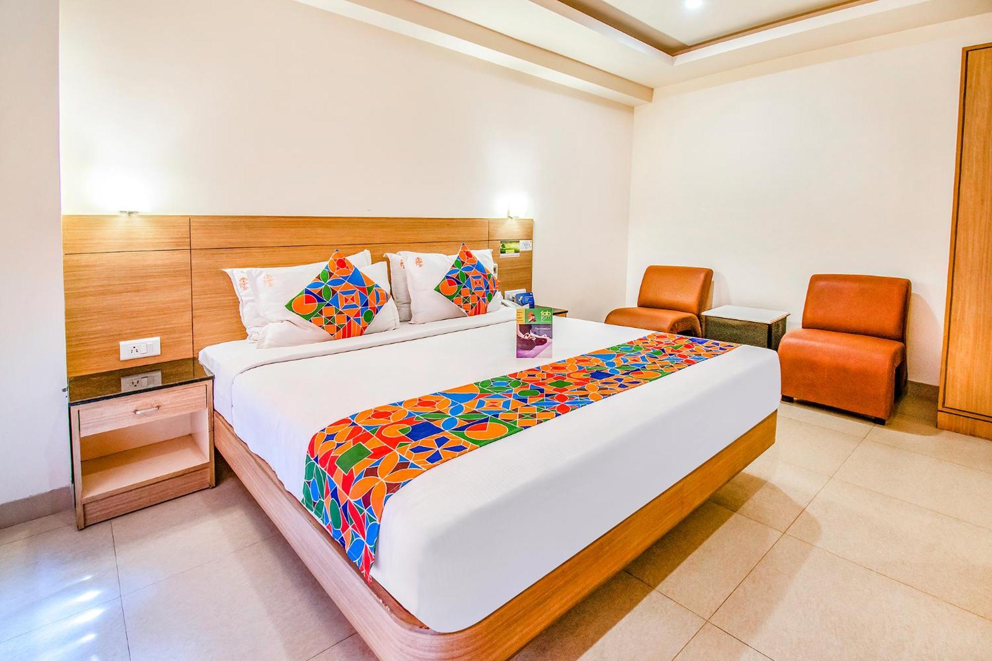 Hotel Fabhotel Prime Royal Castle Gandhipuram Coimbatore