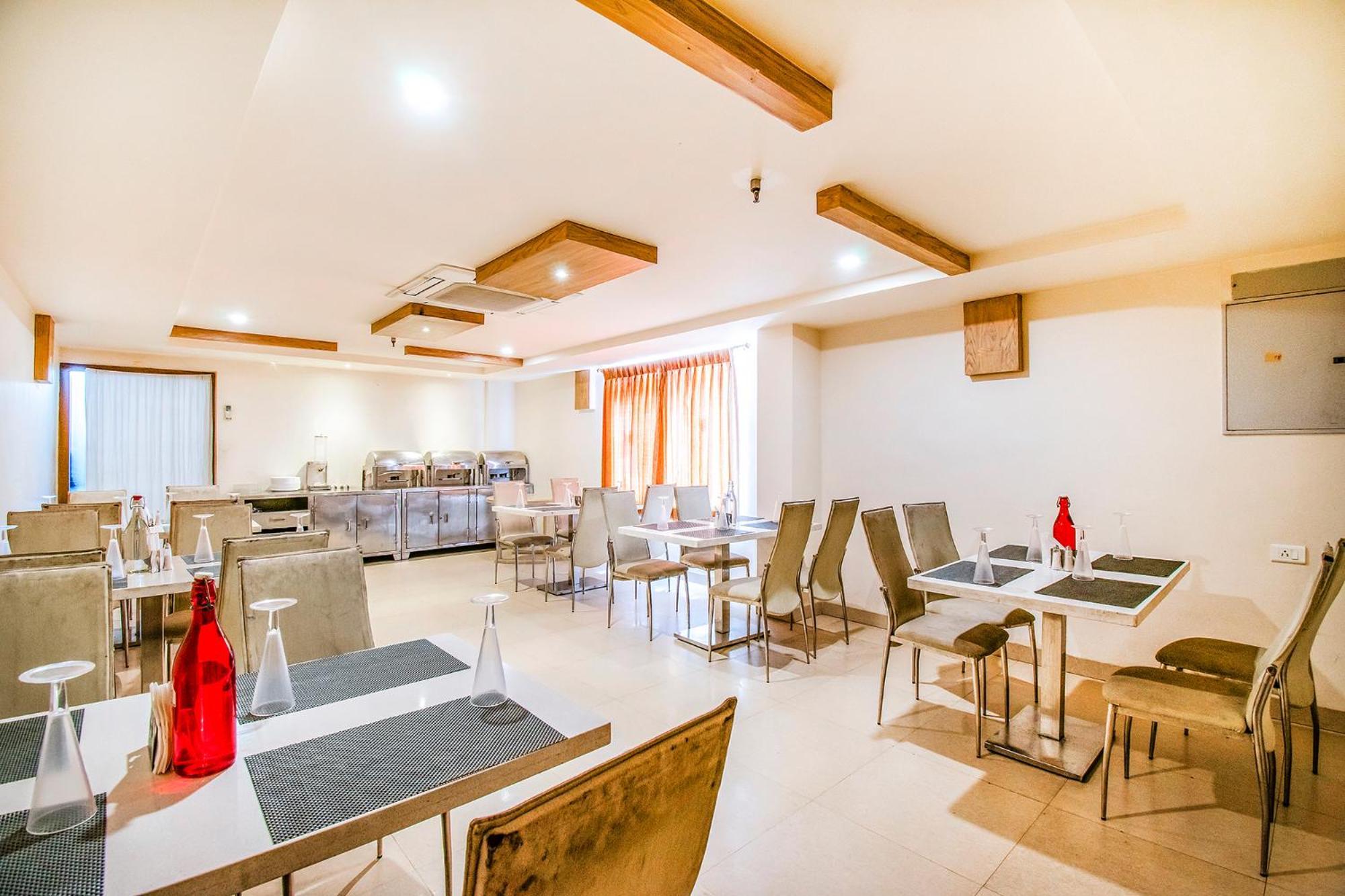 Fabhotel Prime Royal Castle Gandhipuram Coimbatore