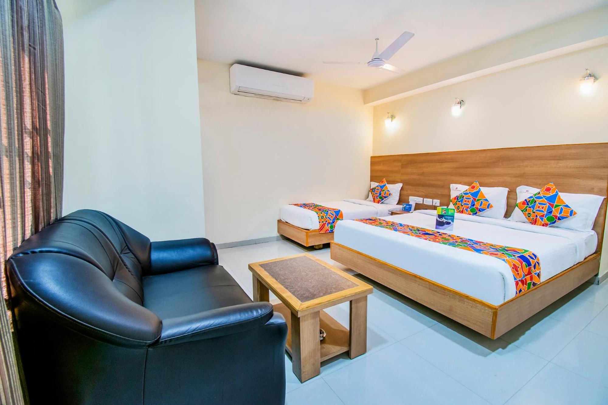 Fabhotel Jansi Deluxe - Nr Gandhipuram Bus Stand Hotel 3*