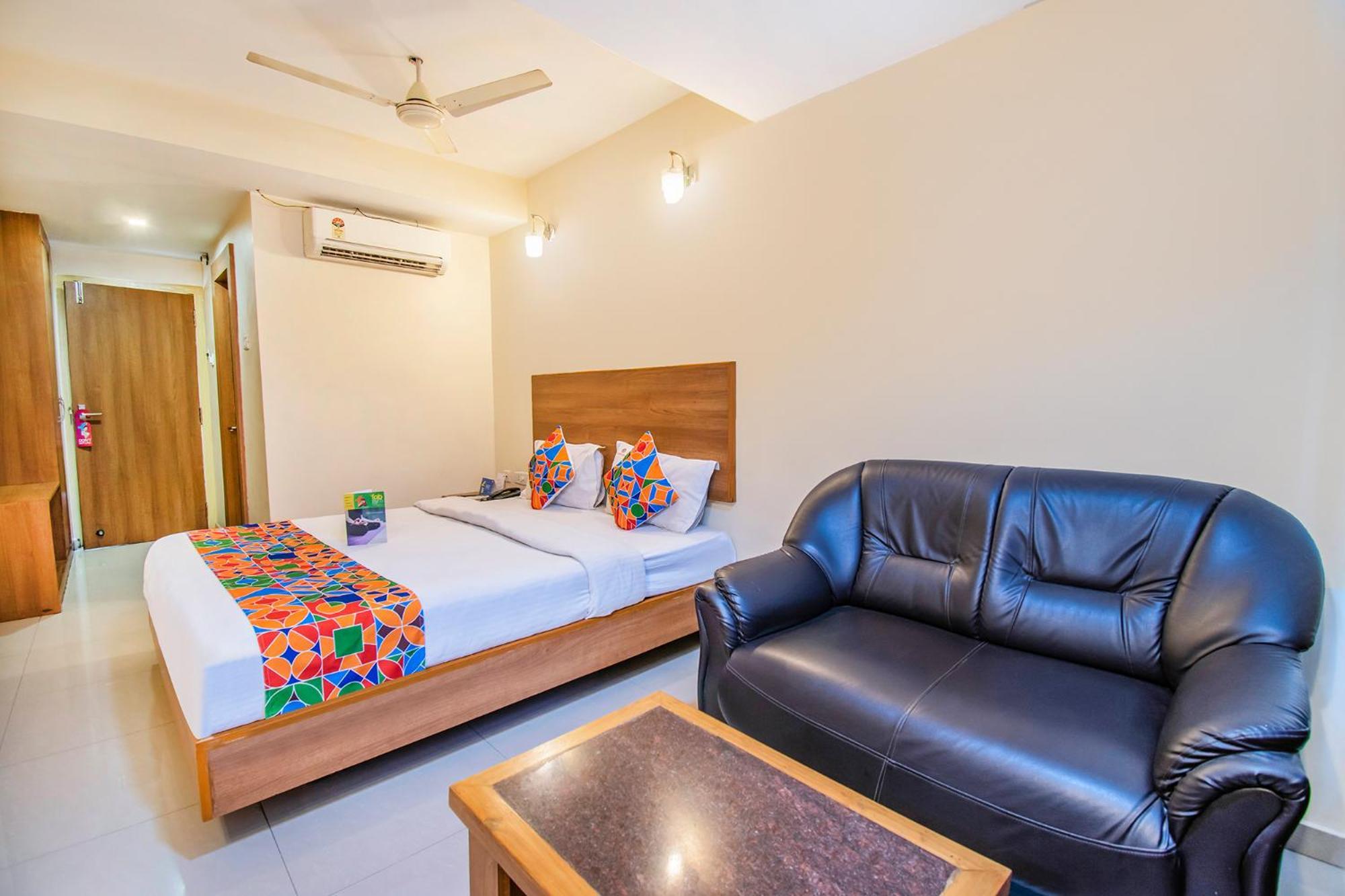 Fabhotel Jansi Deluxe - Nr Gandhipuram Bus Stand Coimbatore