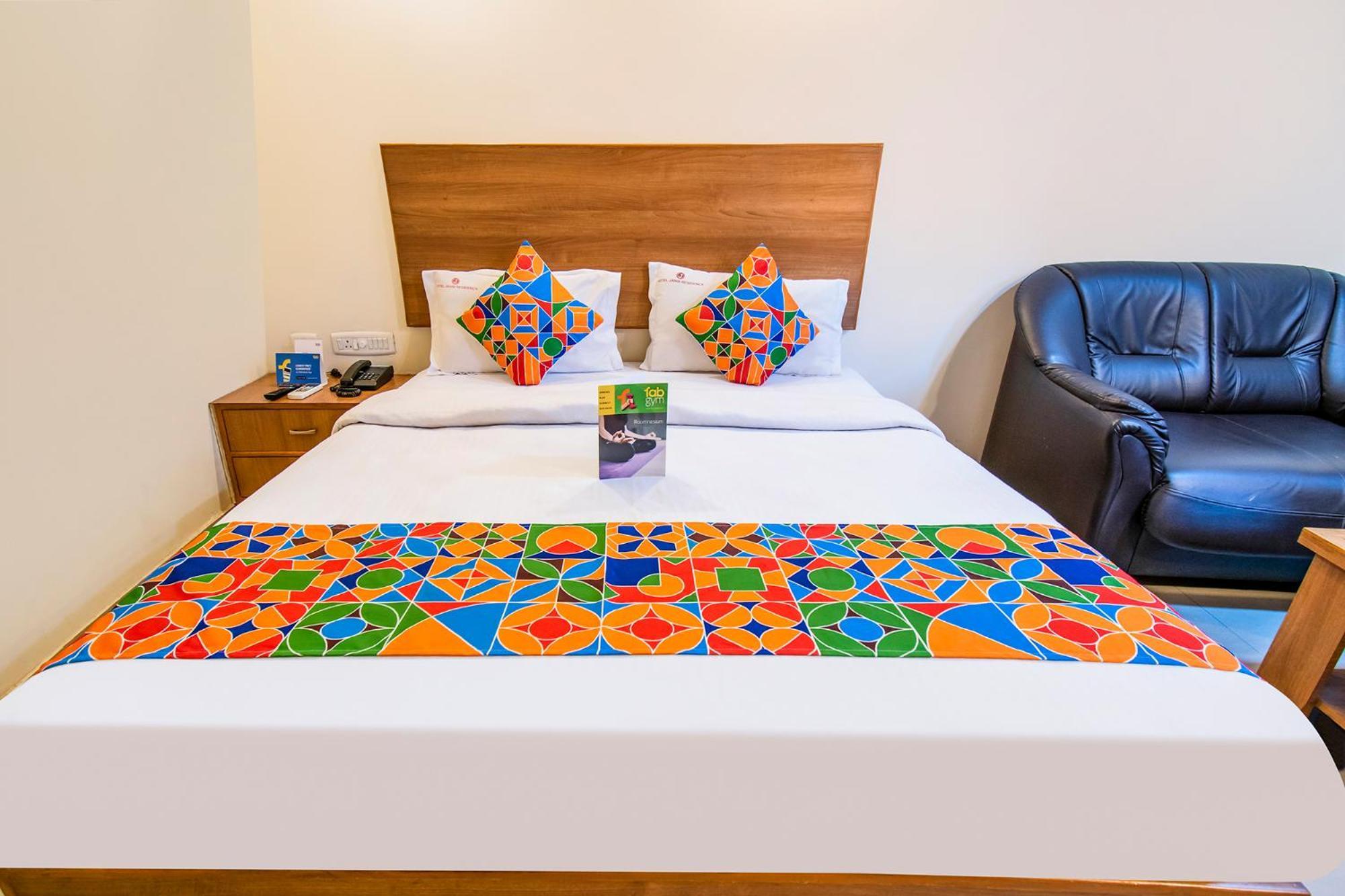 Fabhotel Jansi Deluxe - Nr Gandhipuram Bus Stand 3*