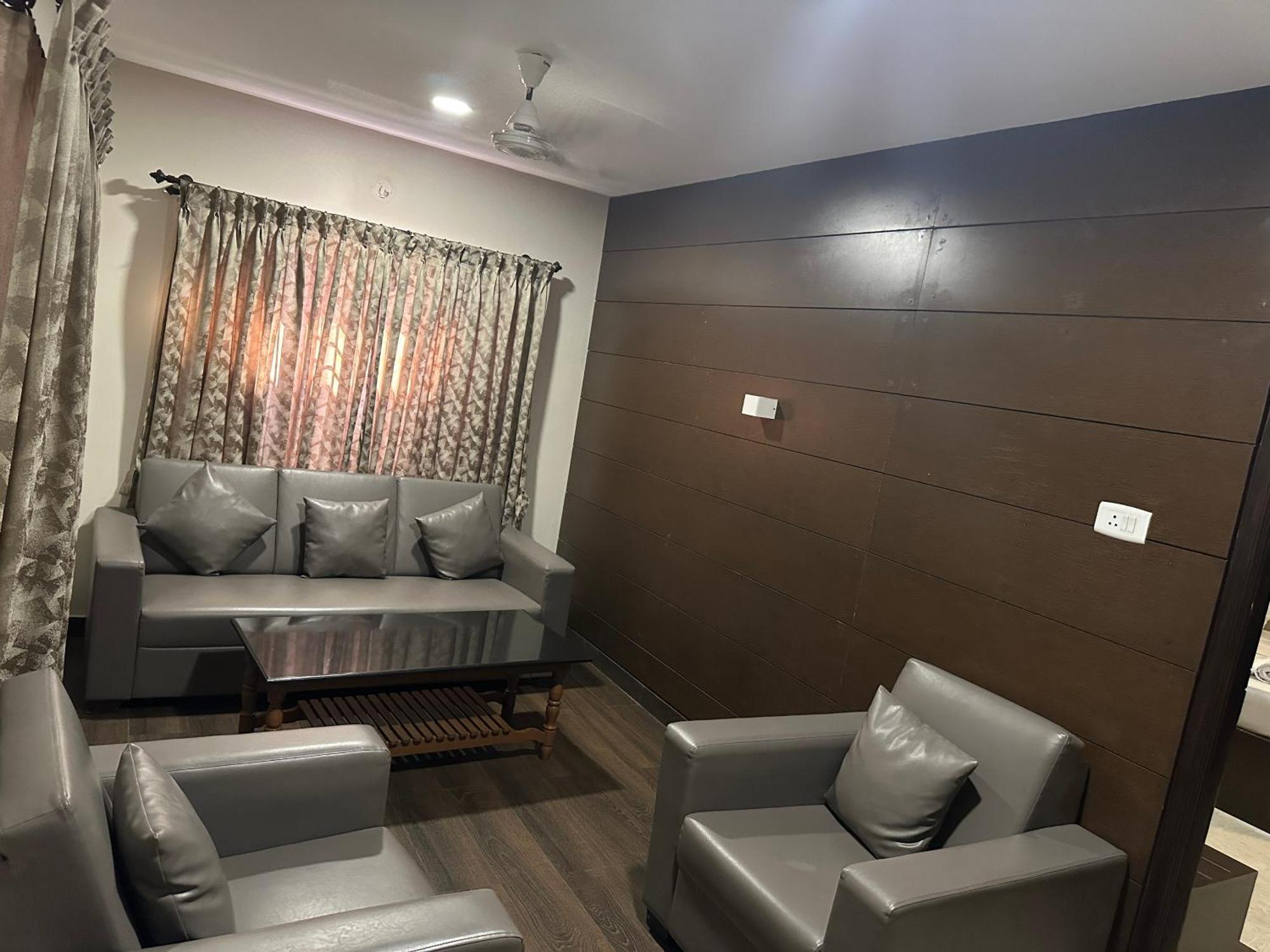 Hotel Aiba Regency 5*