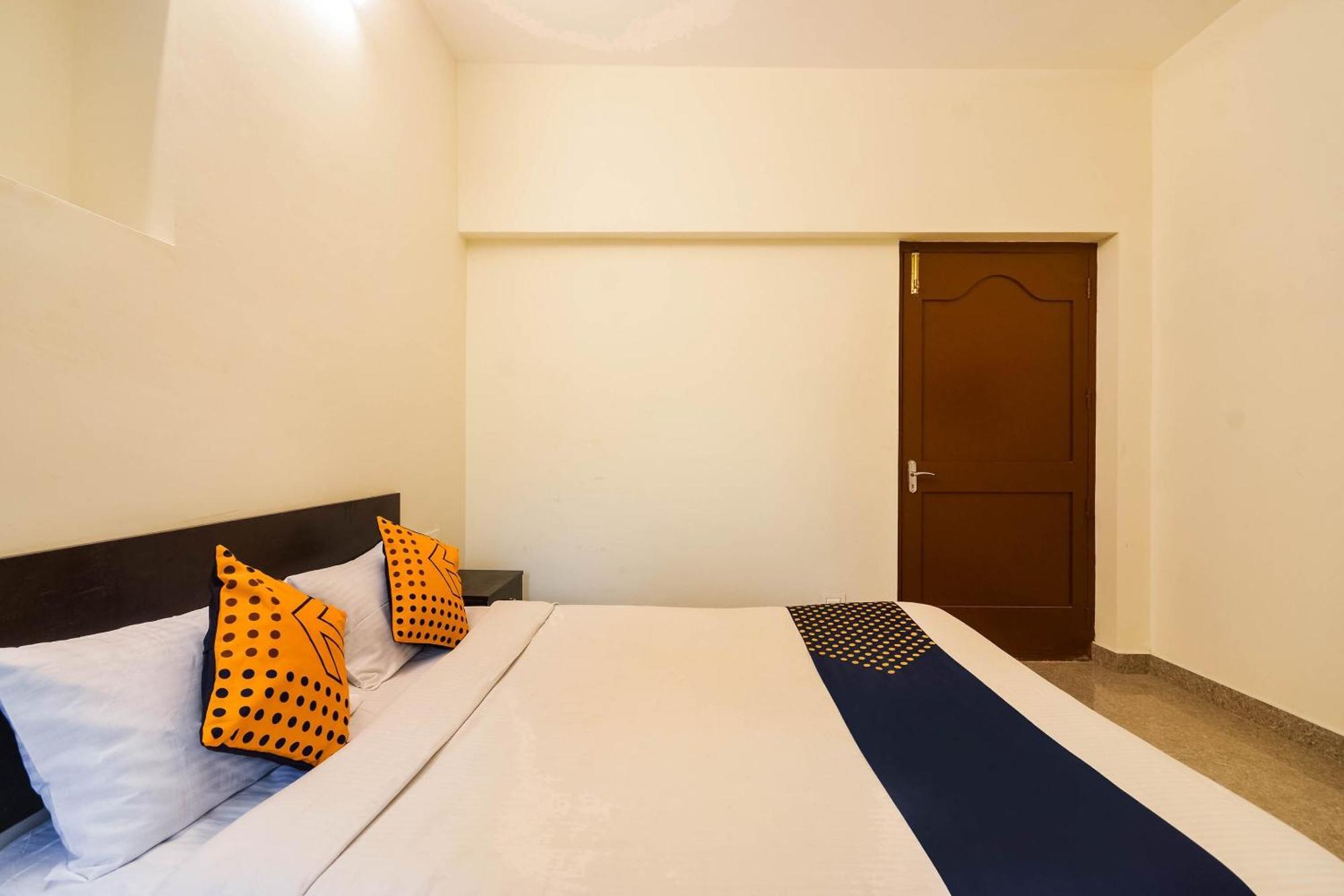 Spot On Star Residency Hotel 2*