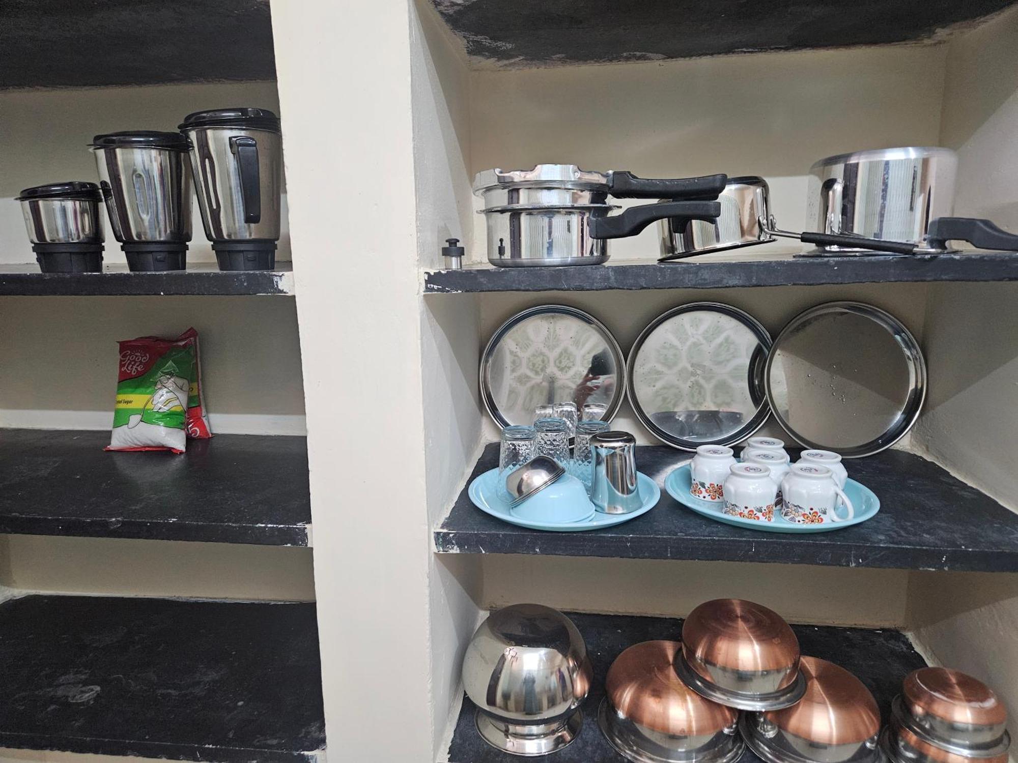 Villa Shi's Ganga 2bhk In Gn Mills, Ganga Hospital, Women's Care