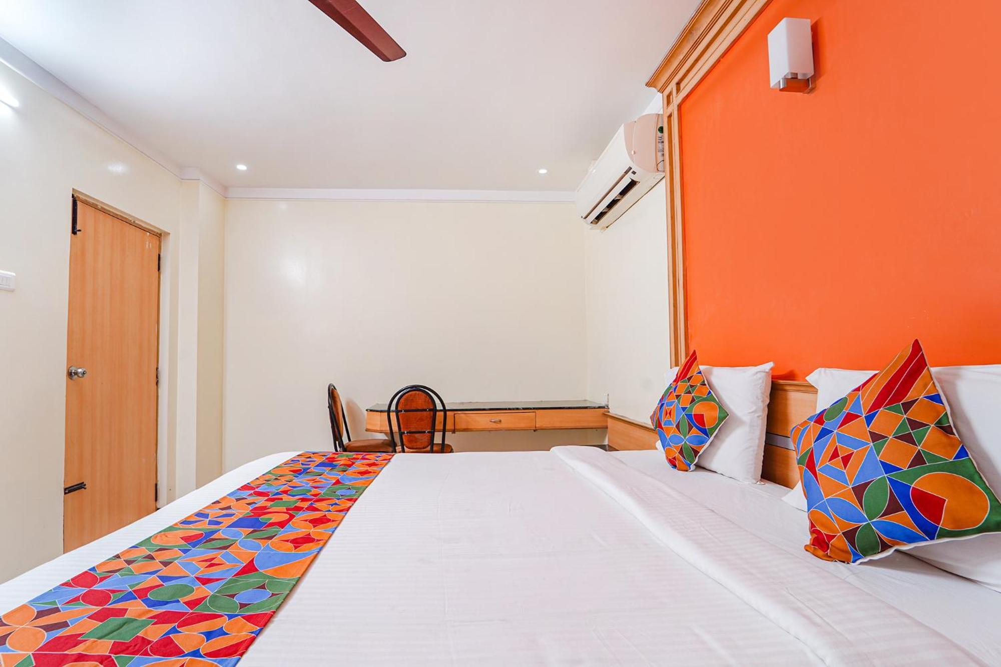 Fabhotel Ess Paradise - Nr Bus Stand