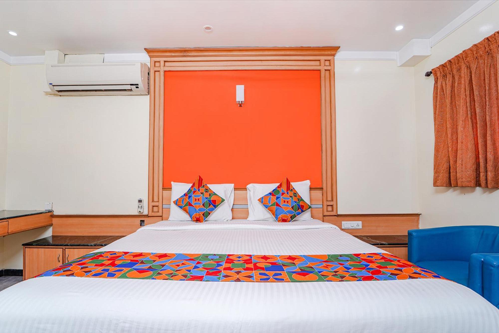 Fabhotel Ess Paradise - Nr Bus Stand