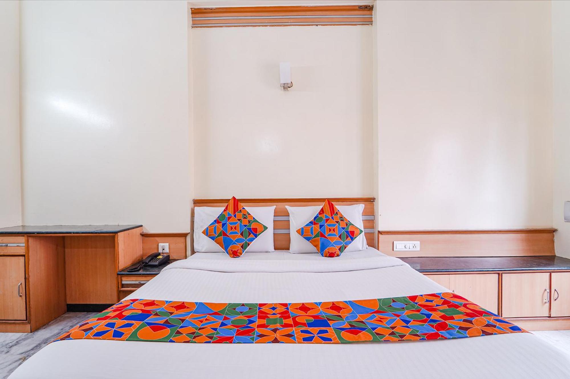Fabhotel Ess Paradise - Nr Bus Stand Lodge 3*