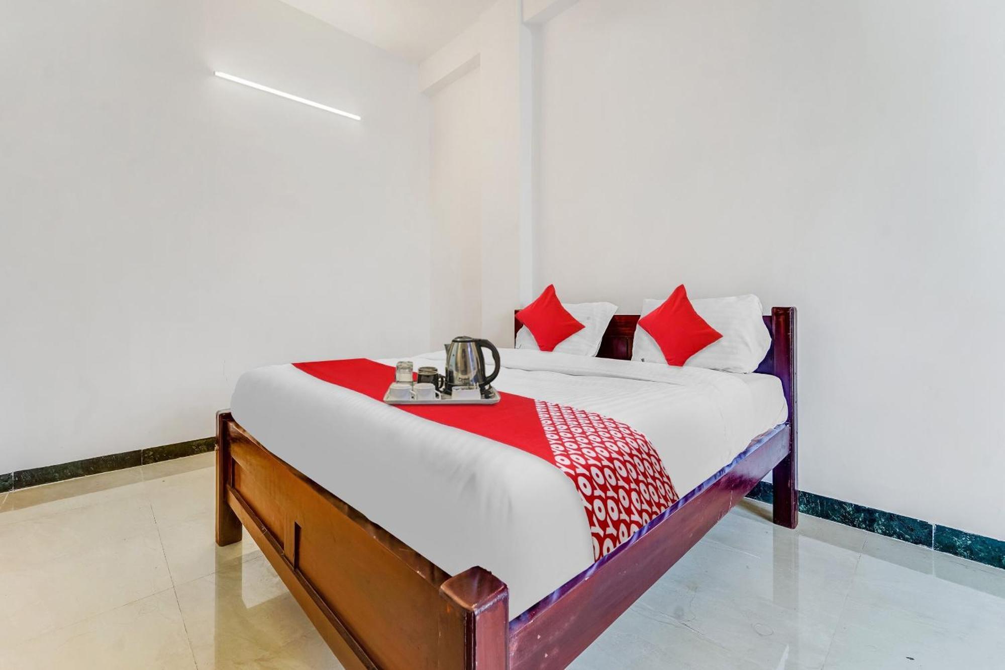 Hotel O Cruze Residency 3*
