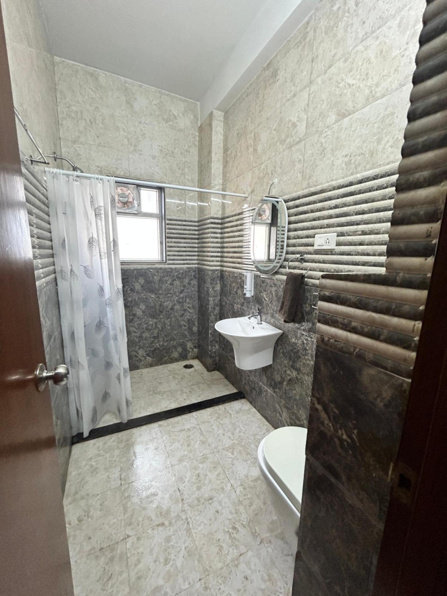 Guest house Blissful Near Airport *
