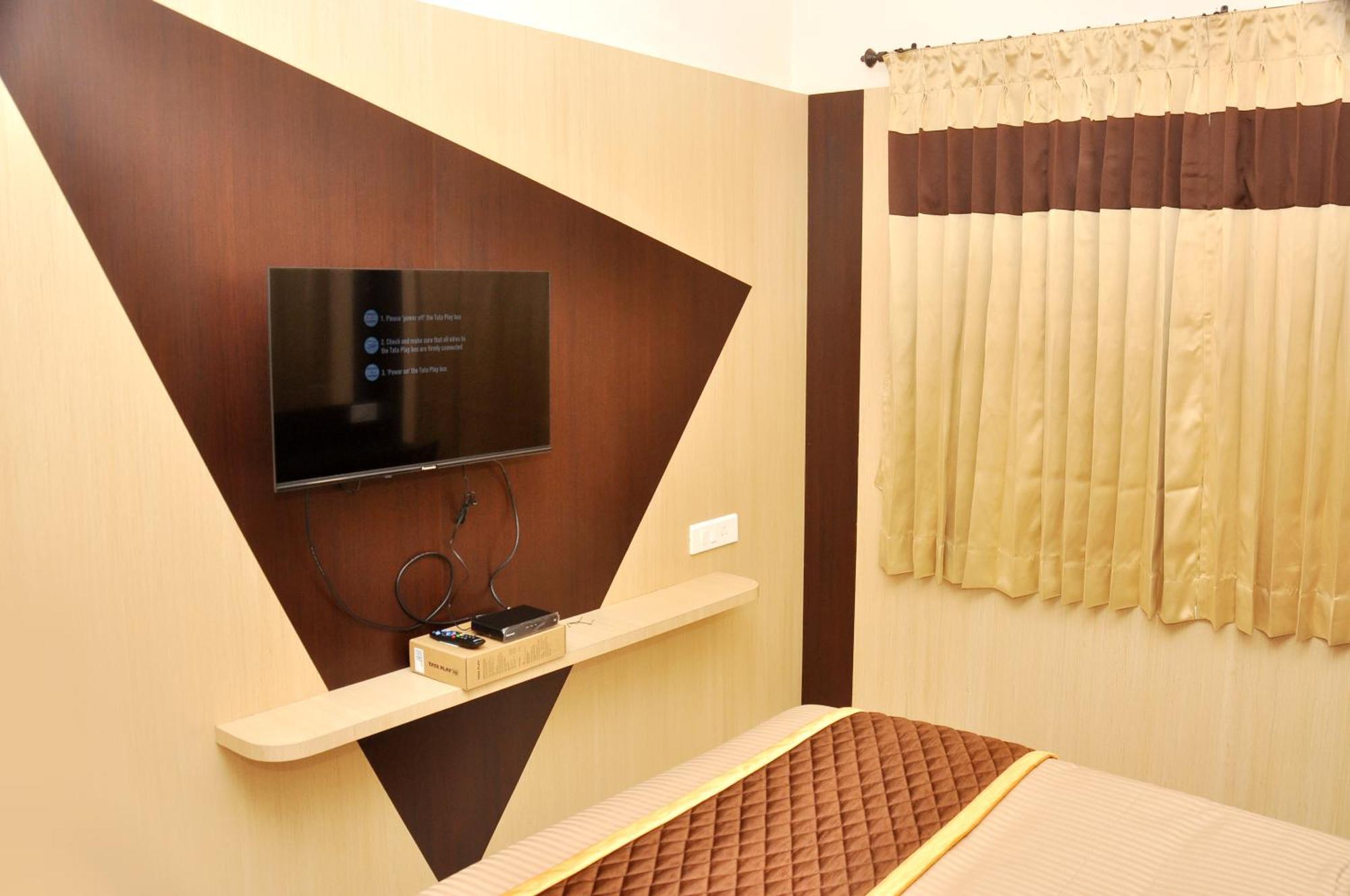 Harikrishna Park Hotel *