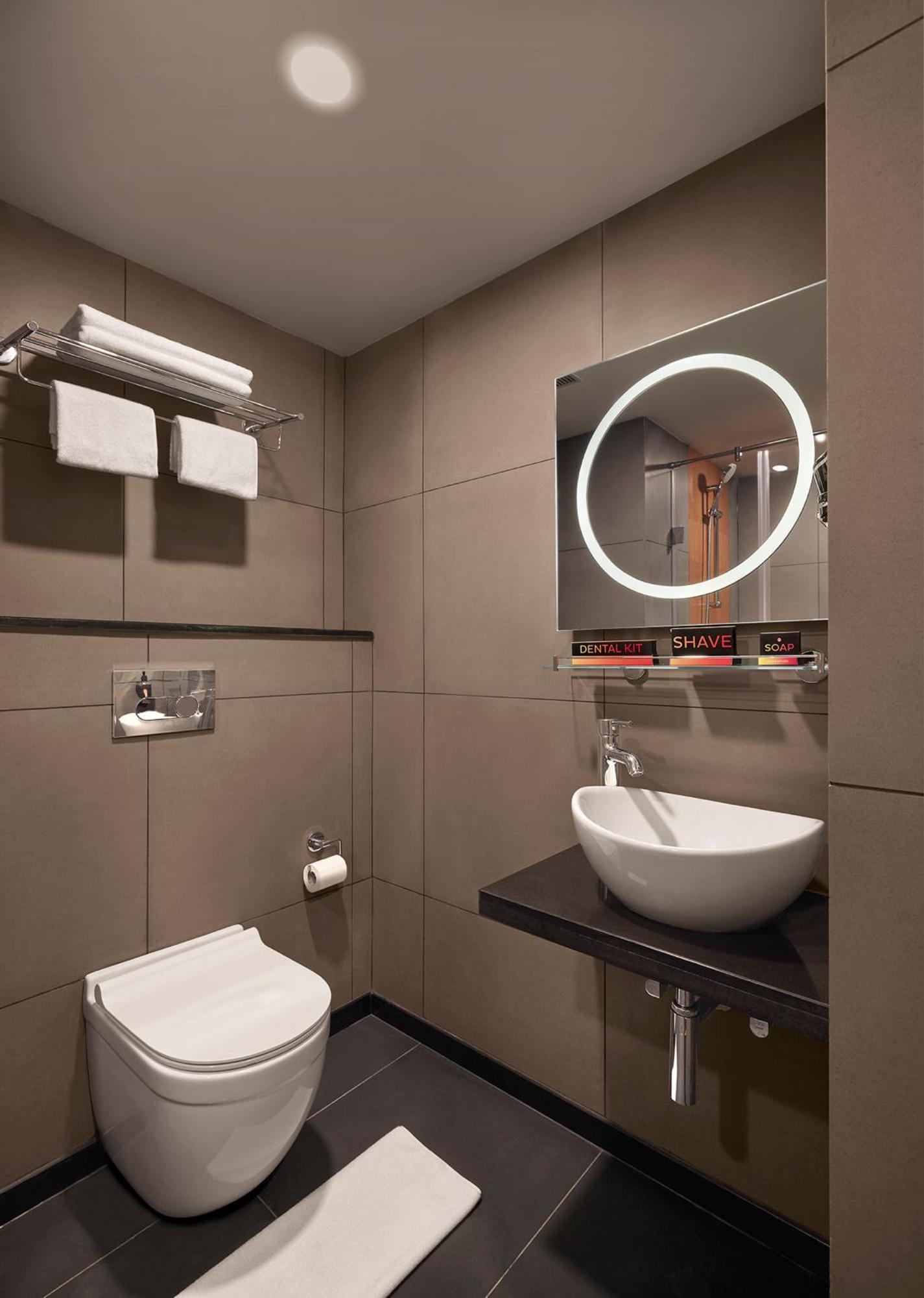 Ginger Airport , Avinashi Road Hotel 4*
