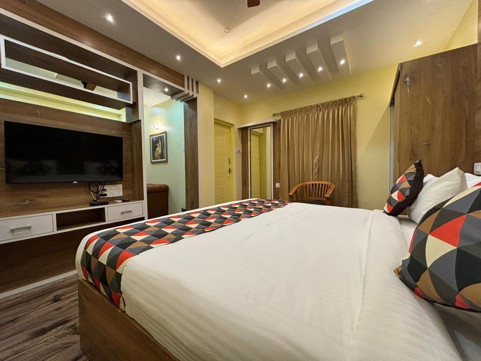Forest Transit Hotel 2*