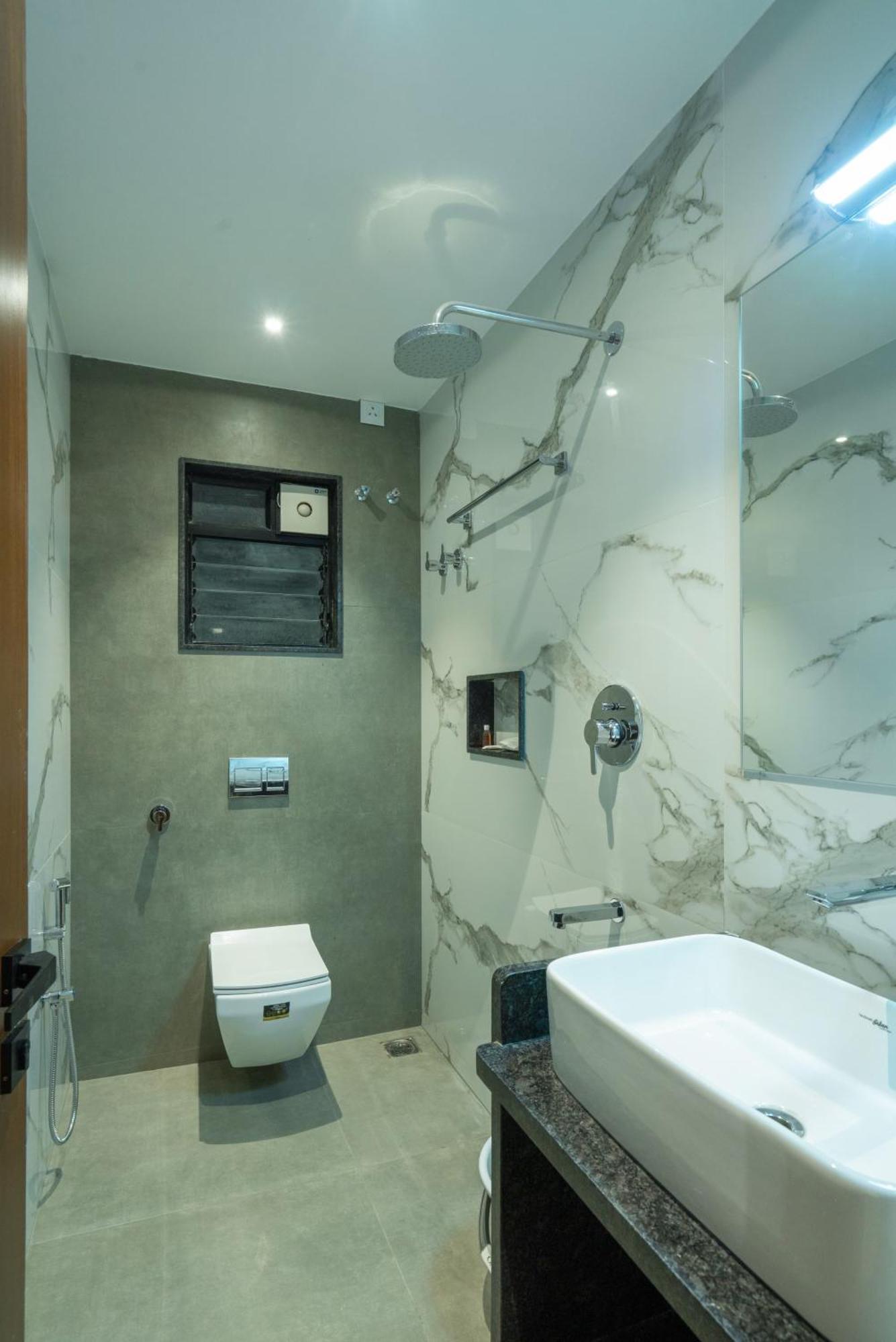 Apartment J Square *