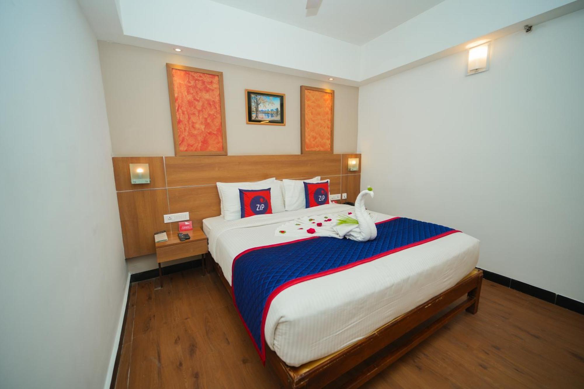 Hotel Zip By Spree Mangala International