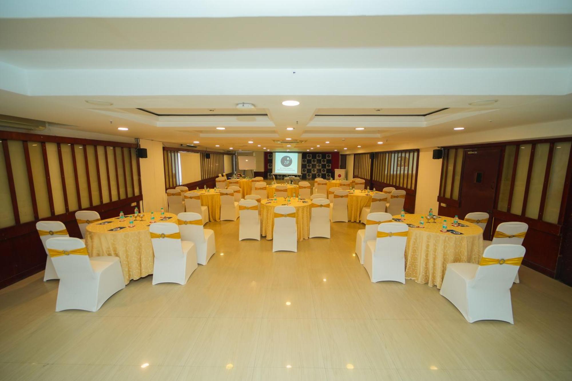 Zip By Spree Mangala International Hotel 3*