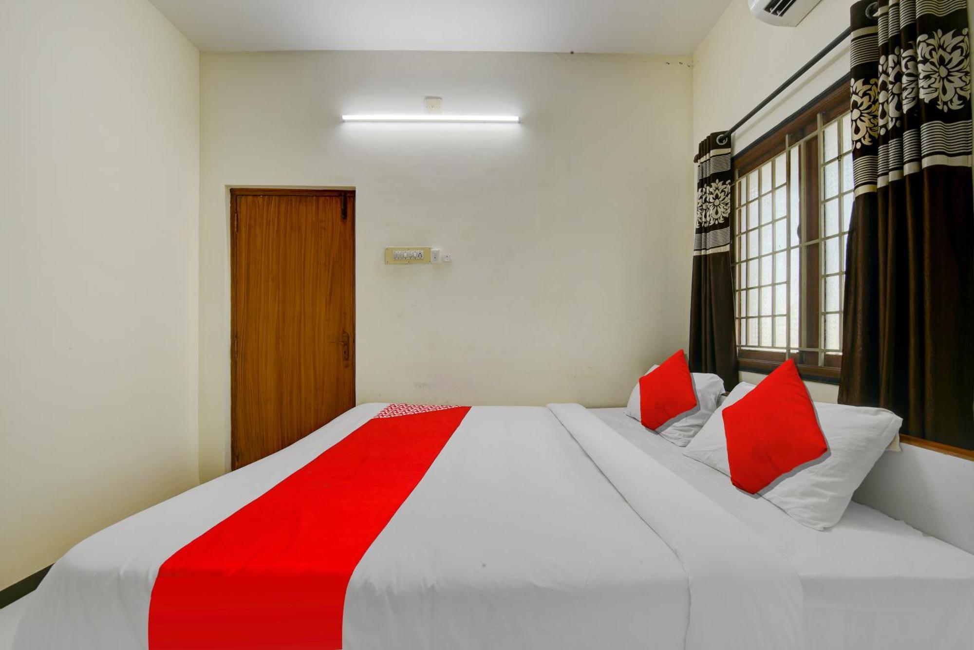 Hotel O Sms Homes 3*