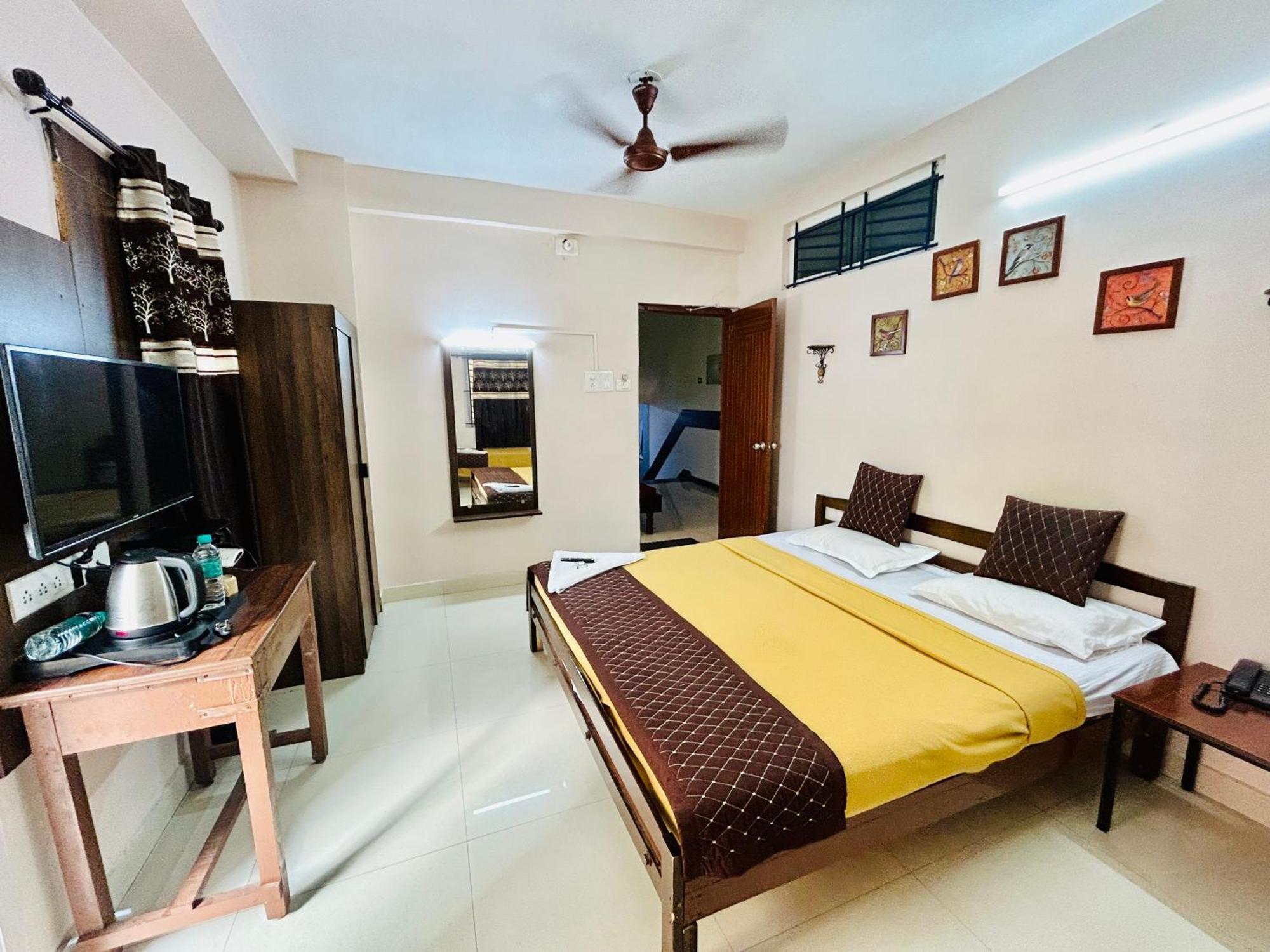 Jothi Hotel