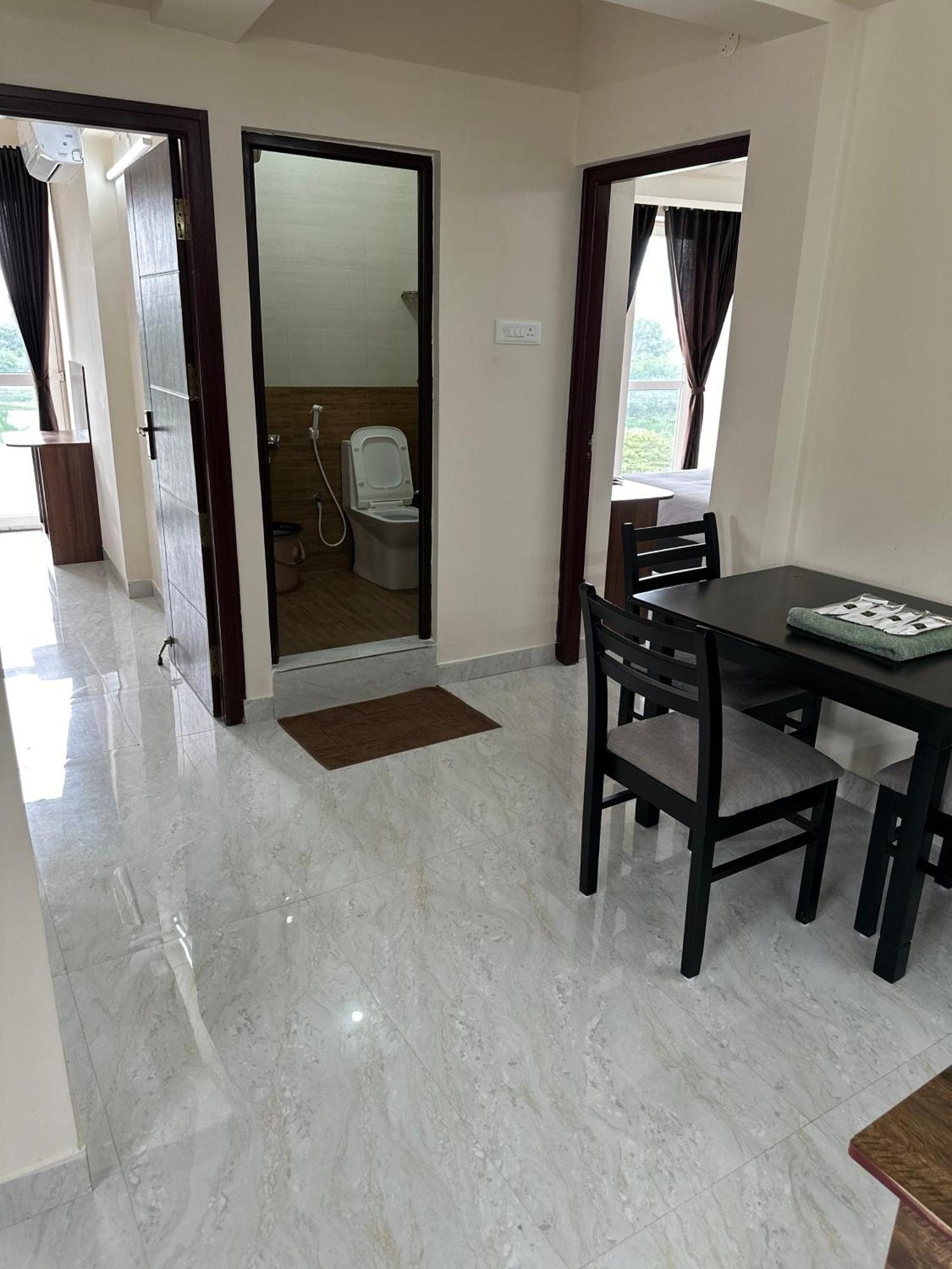 Aafiya Lakeview