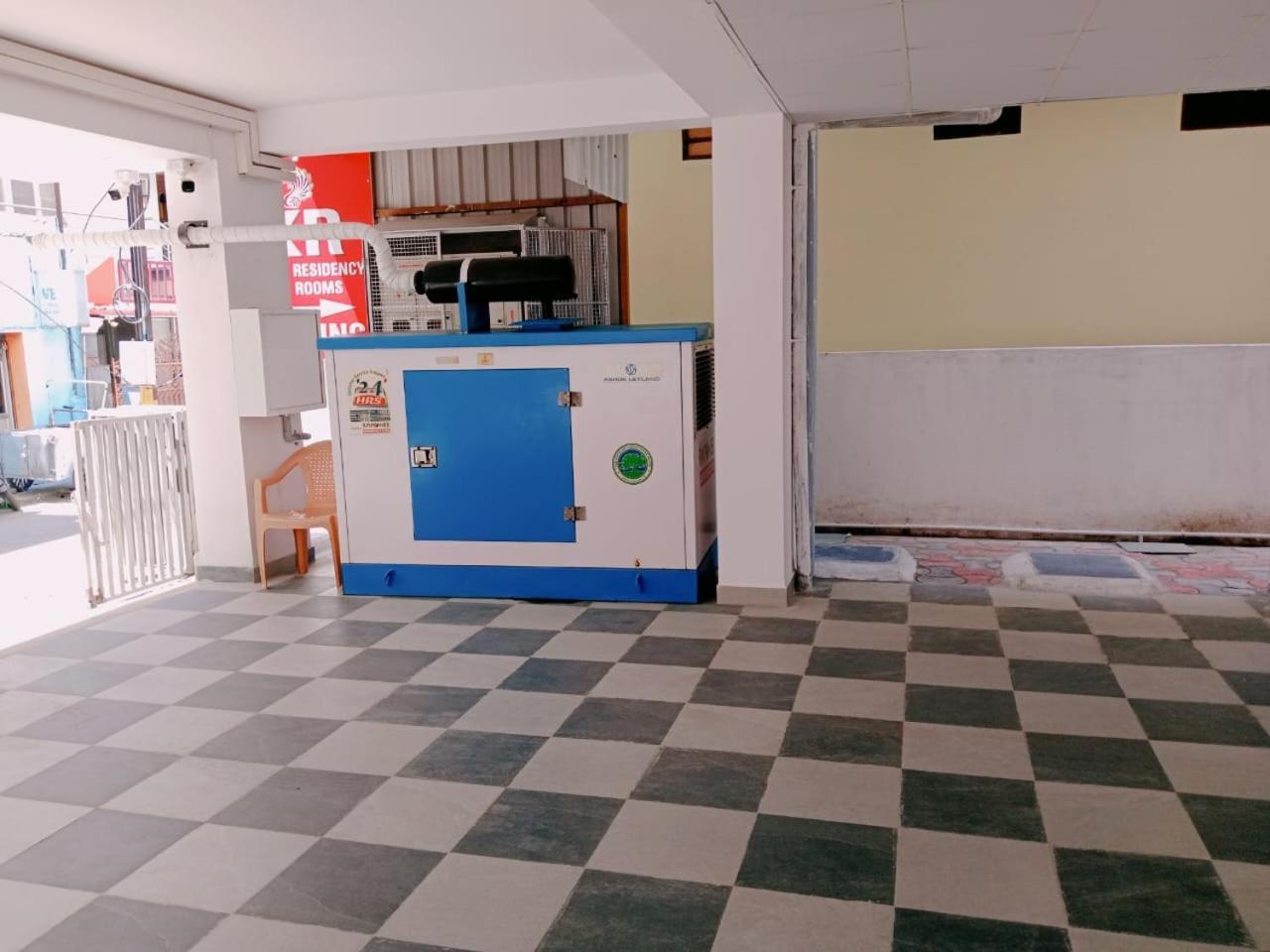 Kr Grand Residency-aala Alojamento