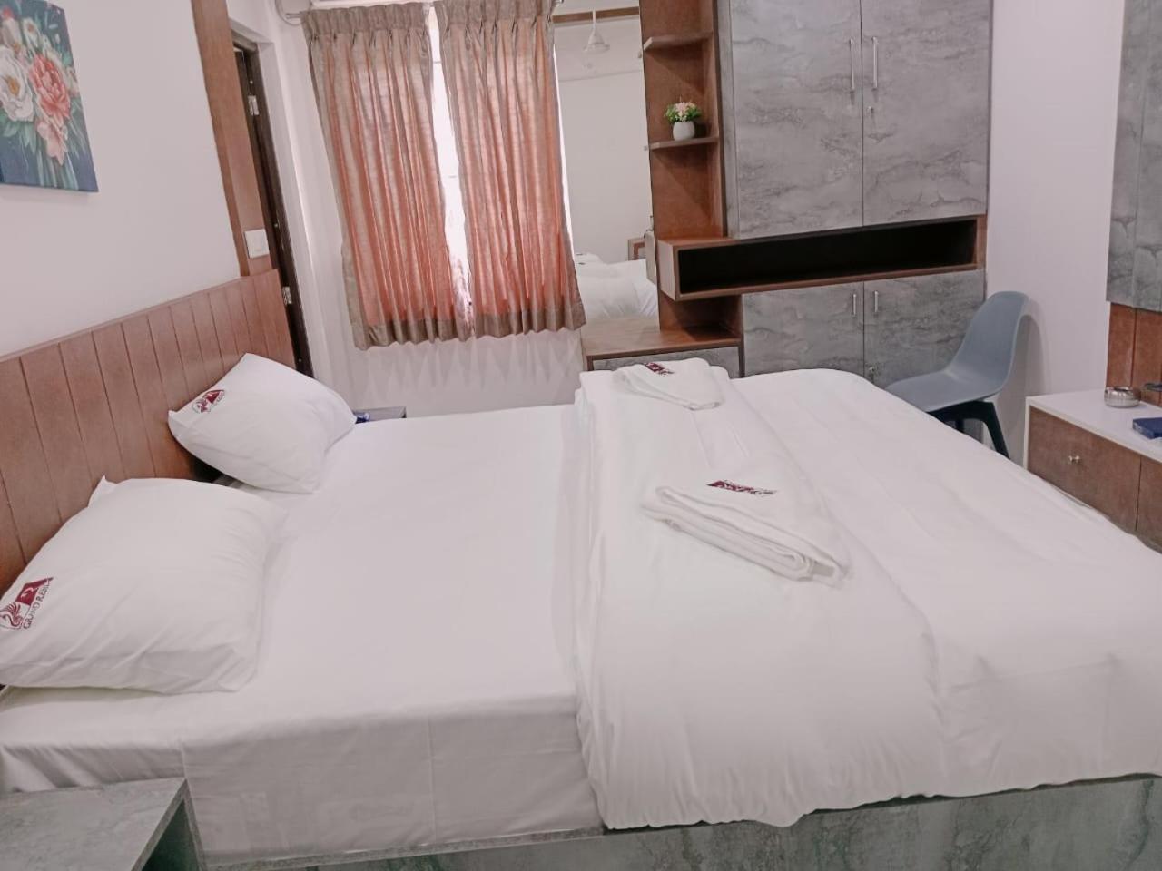 Kr Grand Residency-aala *