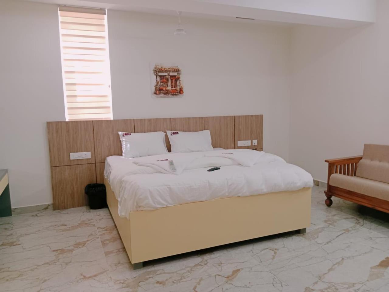 Kr Grand Residency-aala Alojamento *