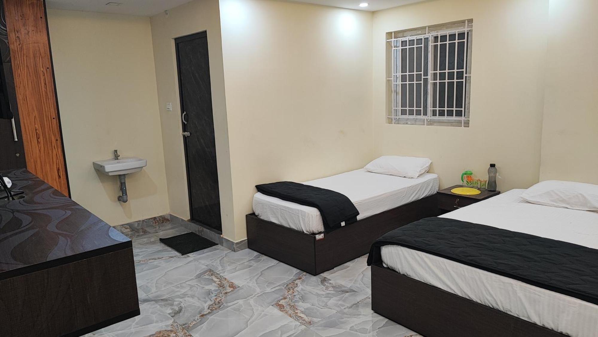 Lodge Lalitha Mahal Coimbatore