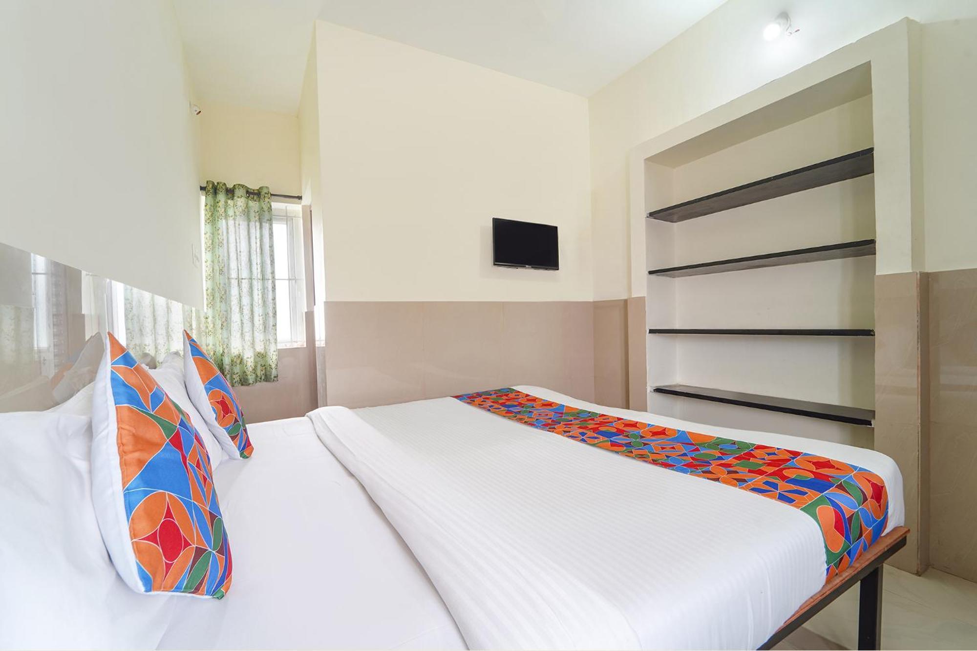 Fabexpress Clover Castle - Nr International Airport 3*