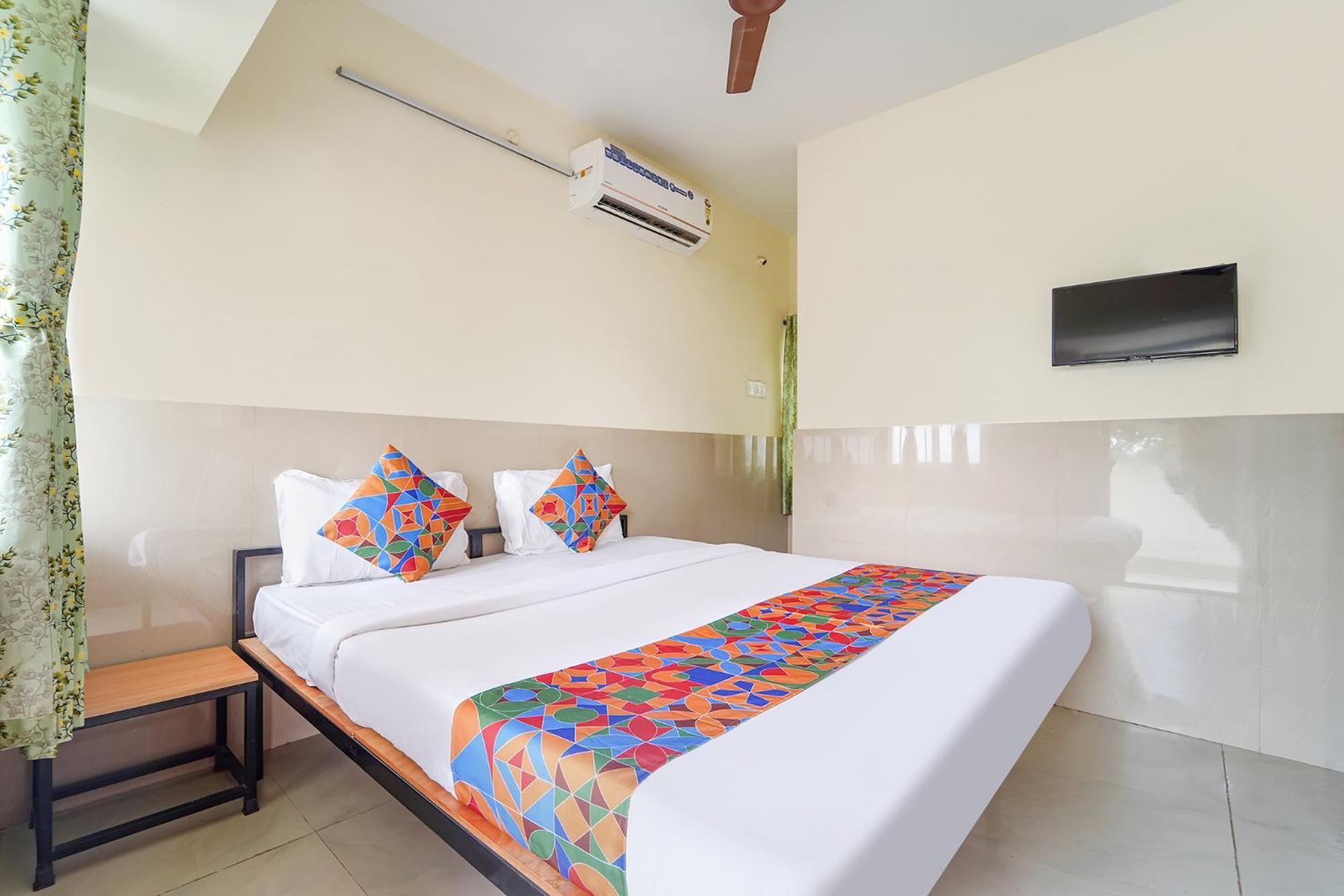 Hotel Fabexpress Clover Castle - Nr International Airport Coimbatore