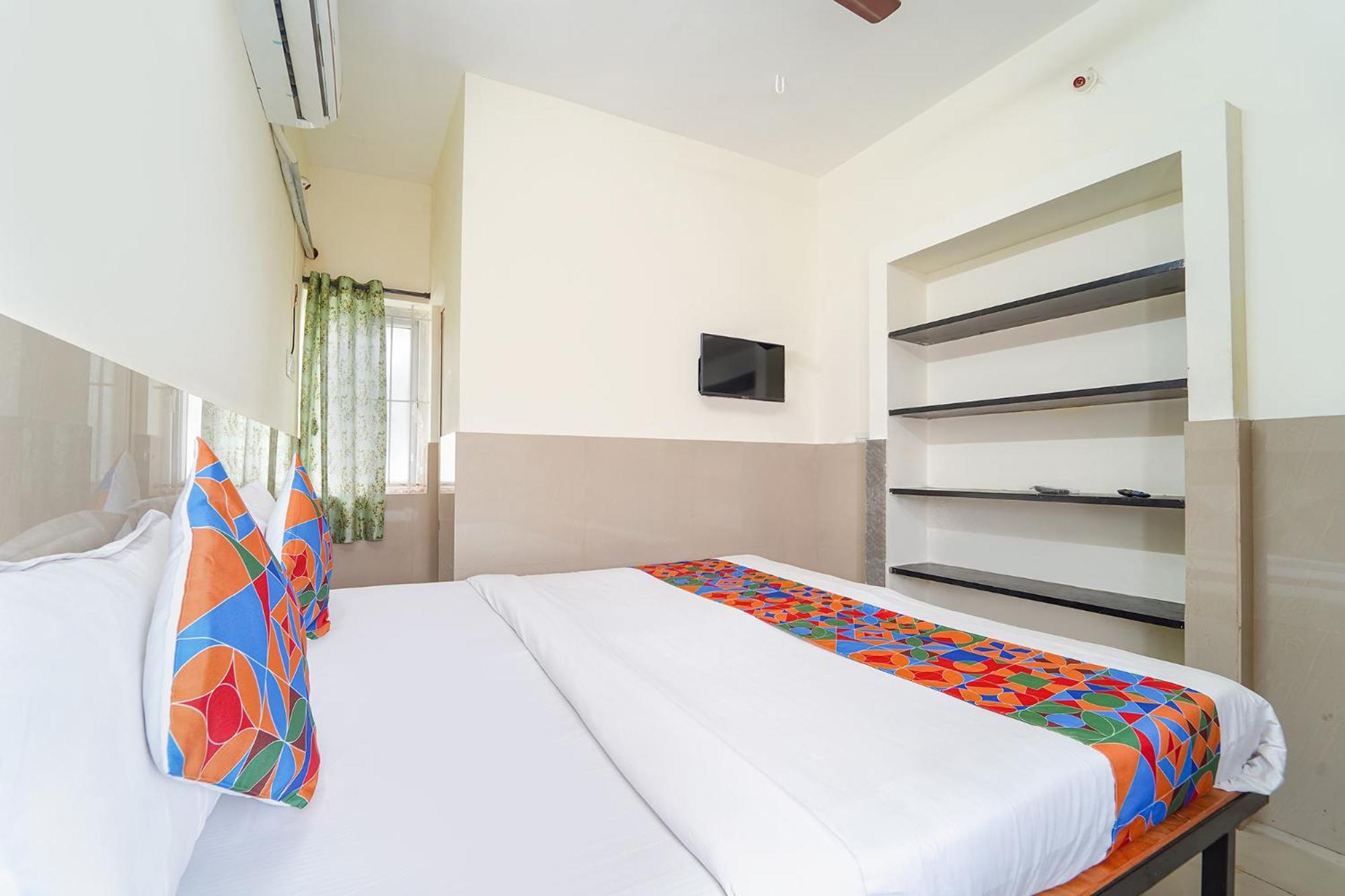 Fabexpress Clover Castle - Nr International Airport Coimbatore