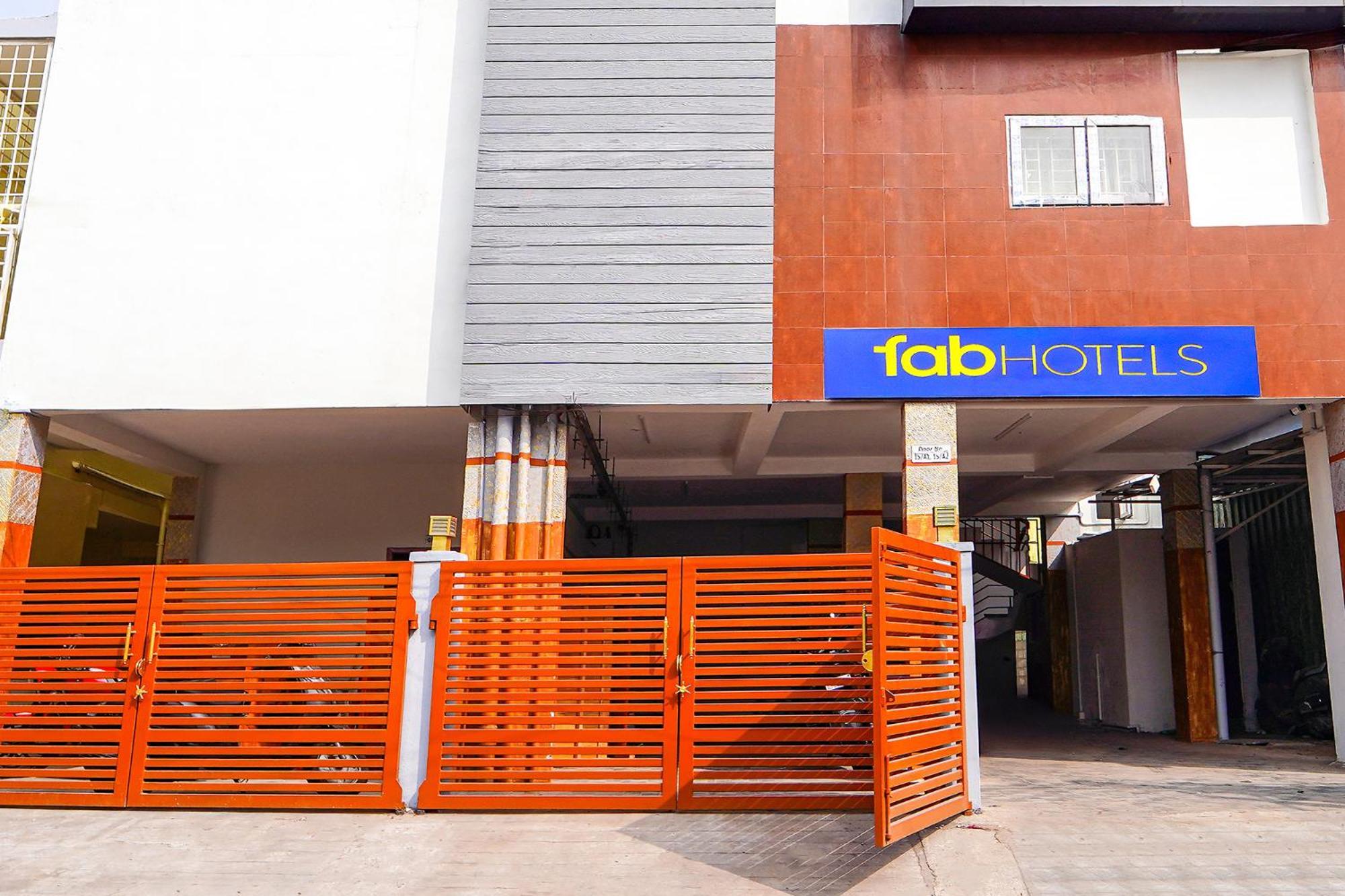 Hotel Fabhotel Crosscut