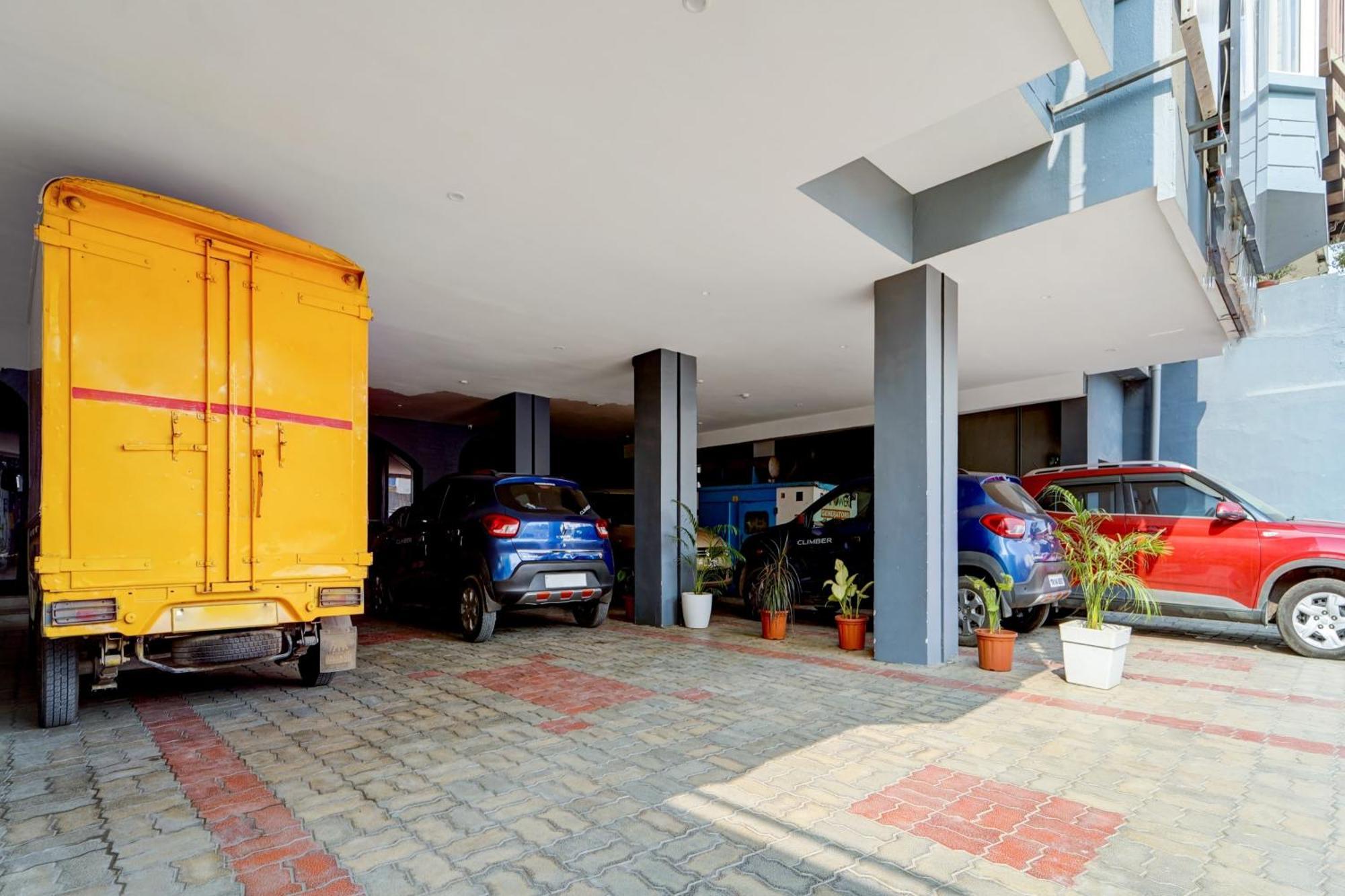 Hotel Super Townhouse Four Season Coimbatore