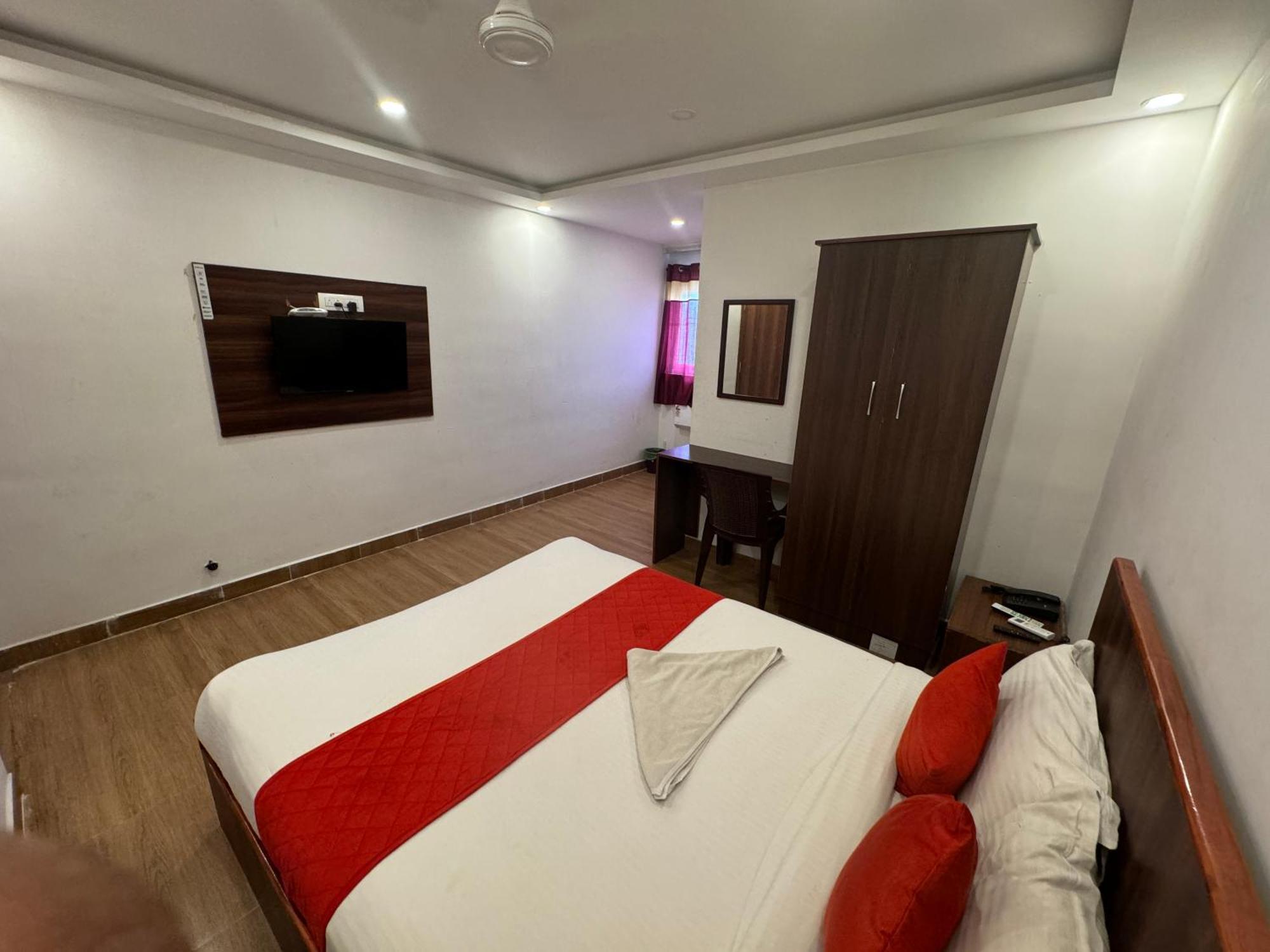 Hotel New Cresent Park