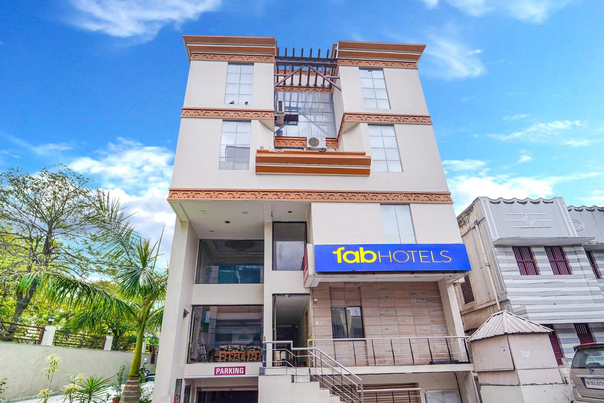 Fabhotel Ess Paradise - Nr Bus Stand Lodge 3*