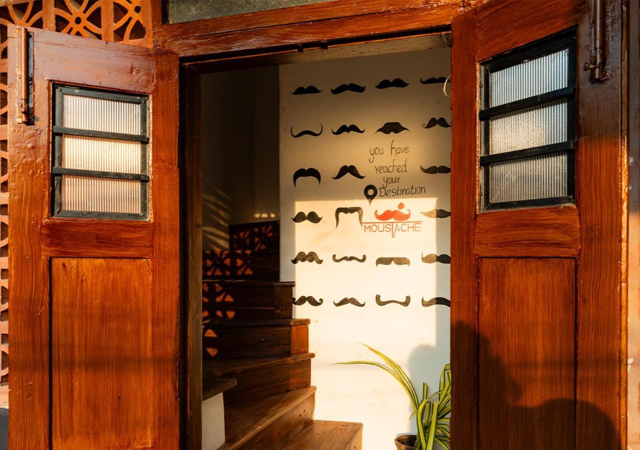 Moustache