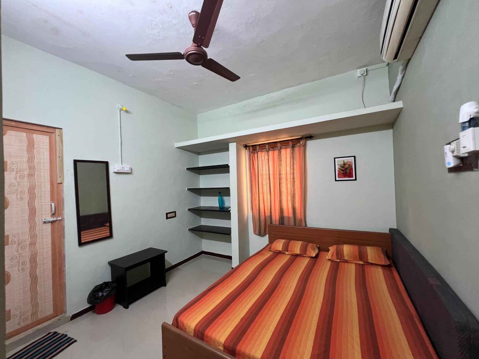 Shi's 2bhk In Near Sai Baba Colony, Ganga C Hospital, Women's Care Coimbatore