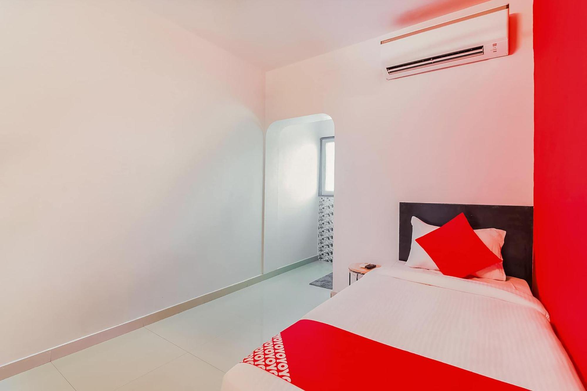 Hotel O Maruthi Gandhi Park 4*