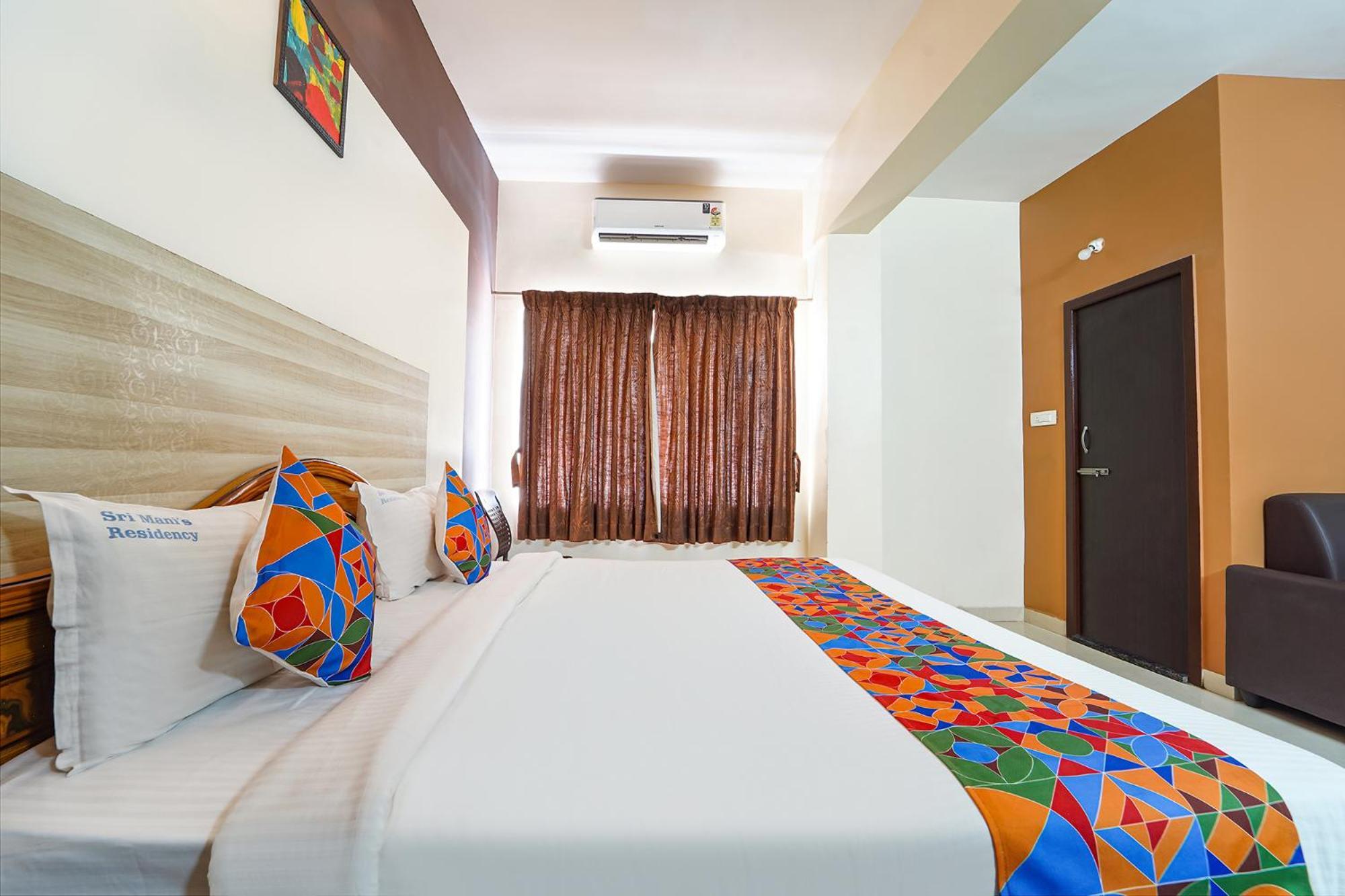 Hotel Fabhotel Mani's Residency