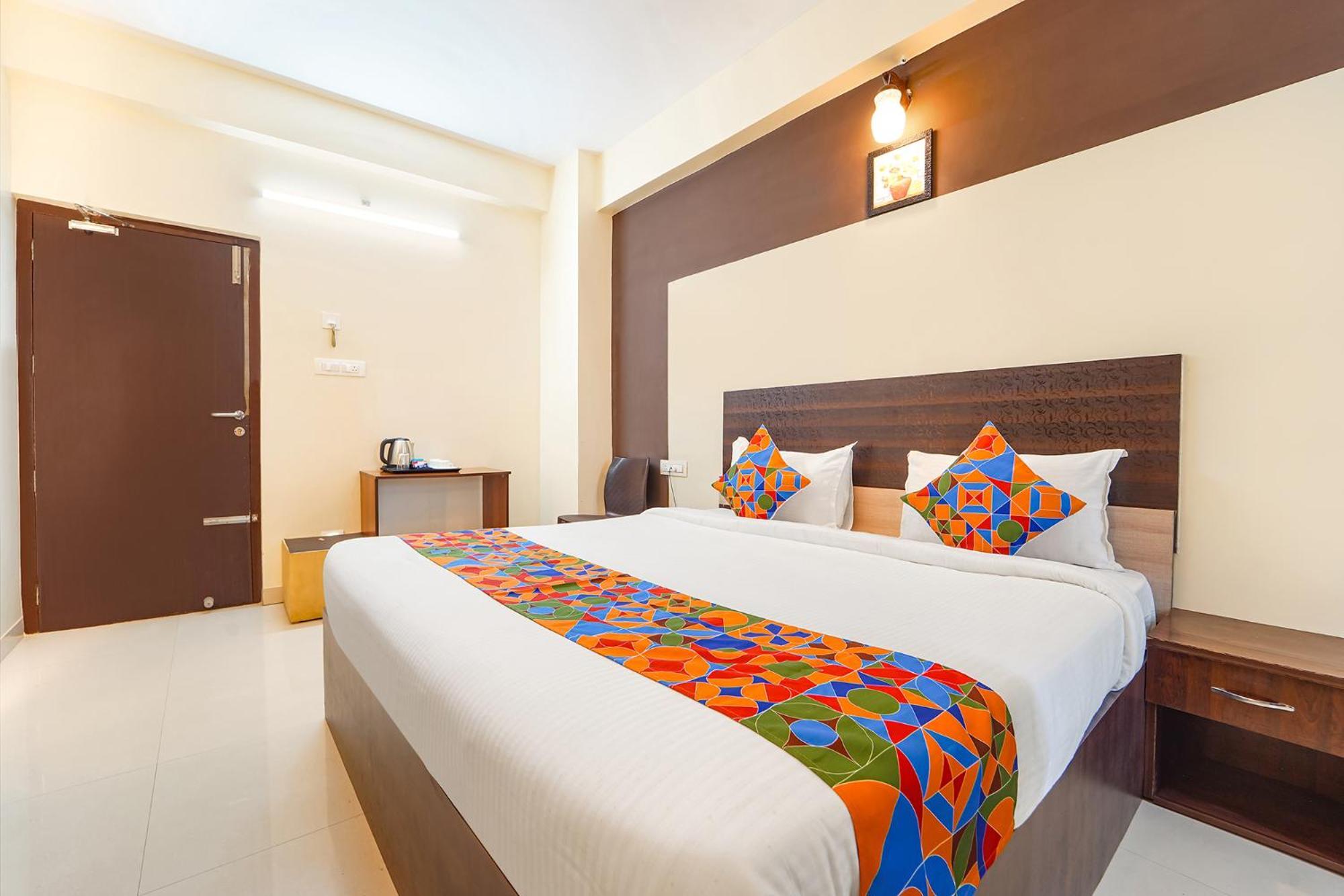 Fabhotel Mani's Residency Hotel 3*