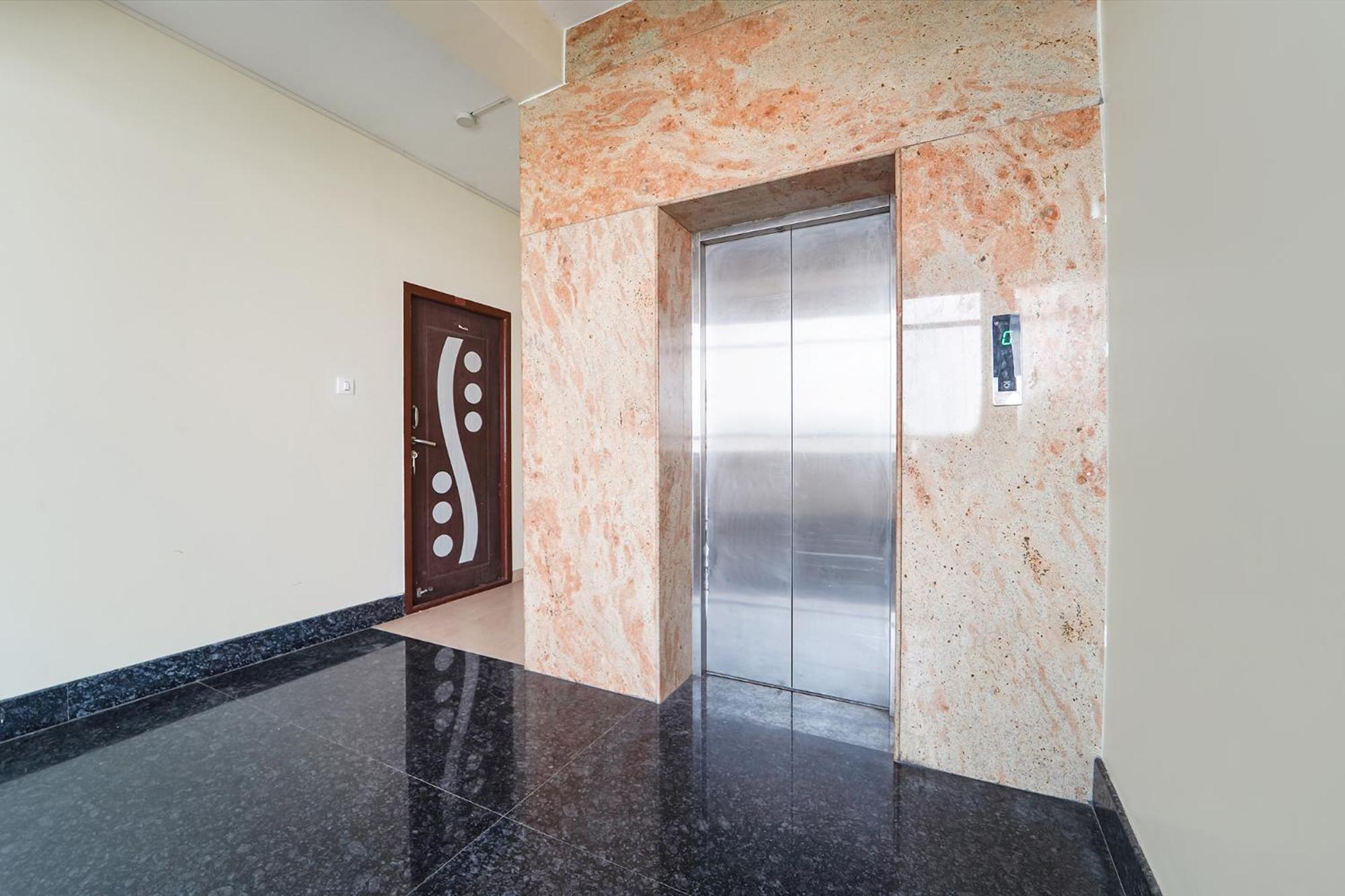 Hotel Fabhotel Mani's Residency Coimbatore