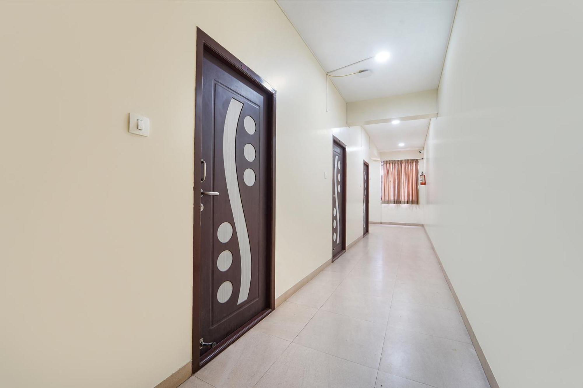 Fabhotel Mani's Residency Hotel