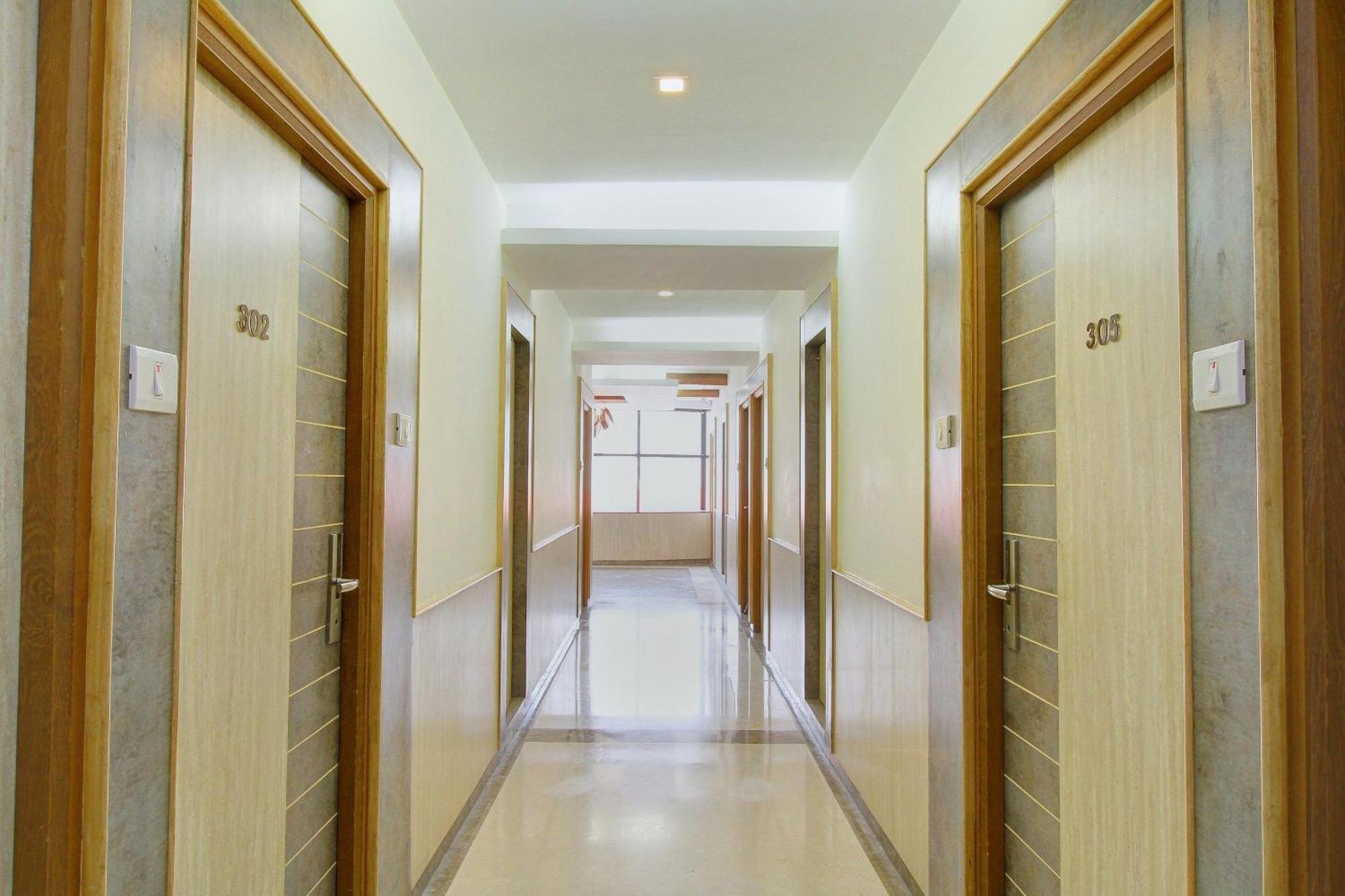 Hotel Townhouse Coastal Grand And 4*