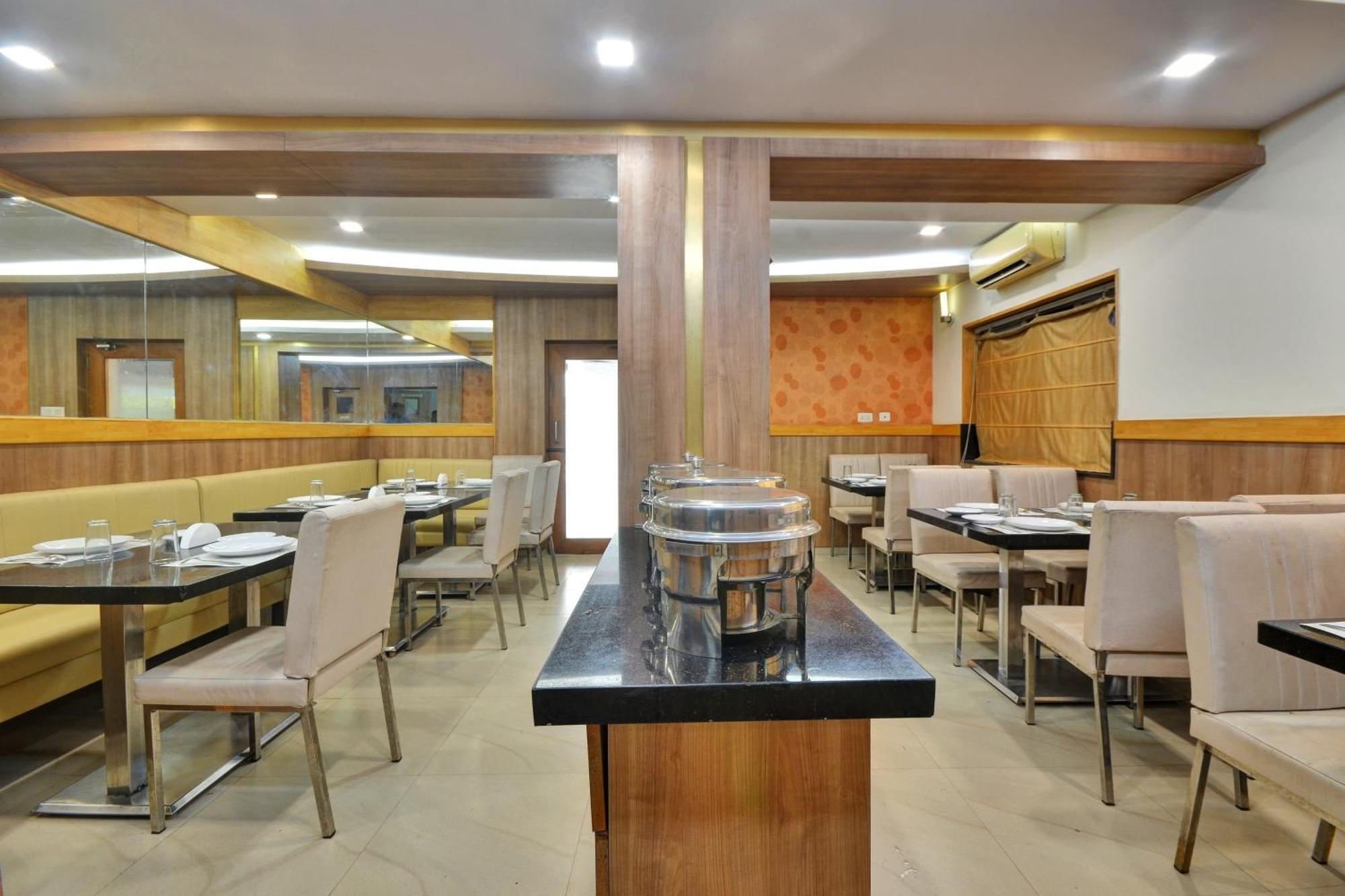 Townhouse Coastal Grand And 4* Coimbatore