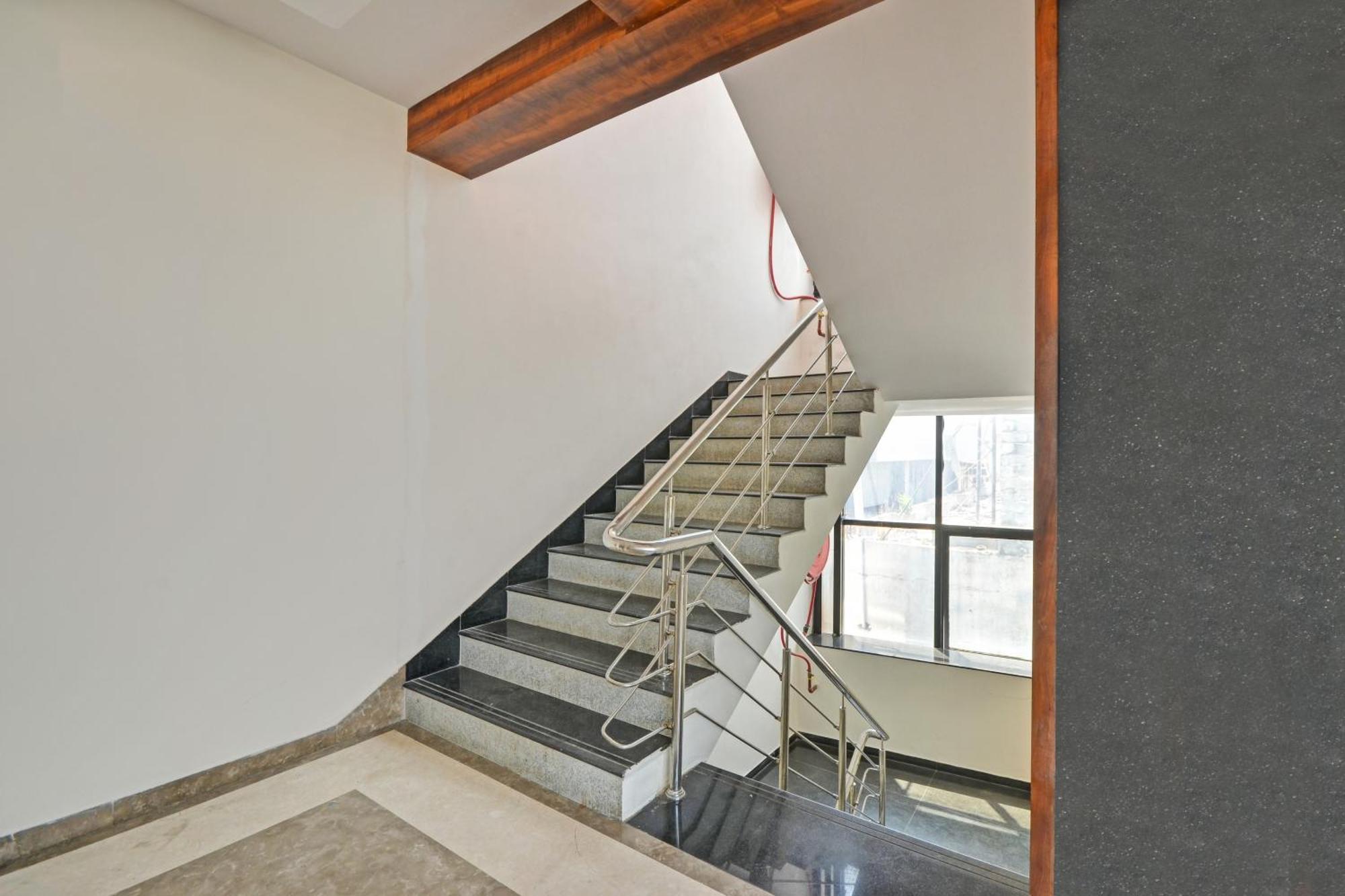 Hotel Townhouse Coastal Grand And 4*